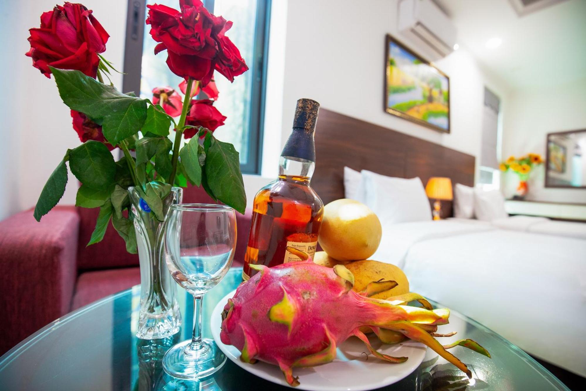Shining House Hotel 3*