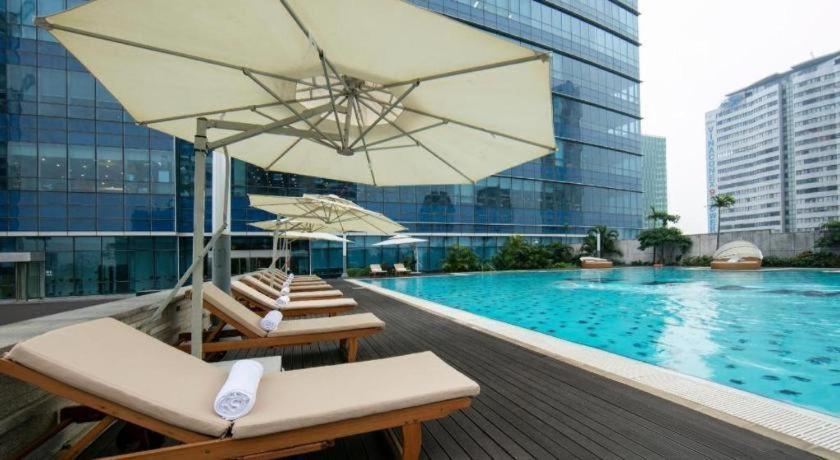 Calidas Landmark72 Royal Hotel 5*