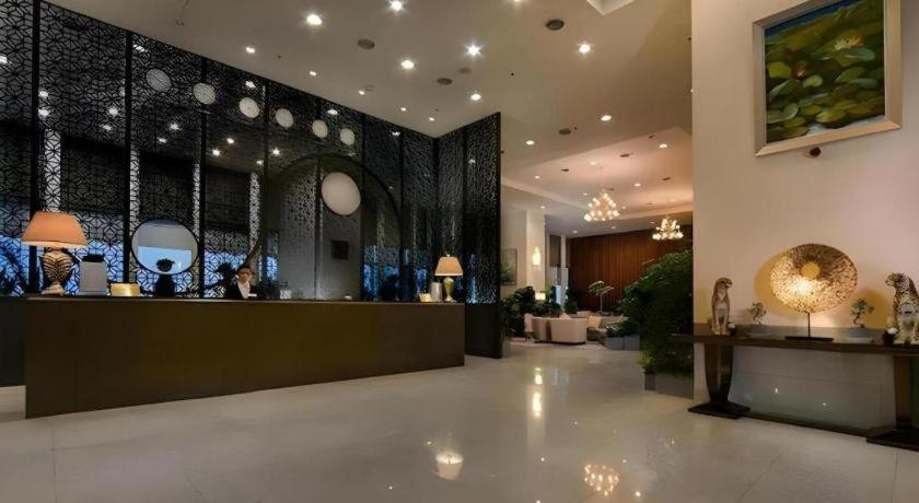 Calidas Landmark72 Royal 5* Hanoi