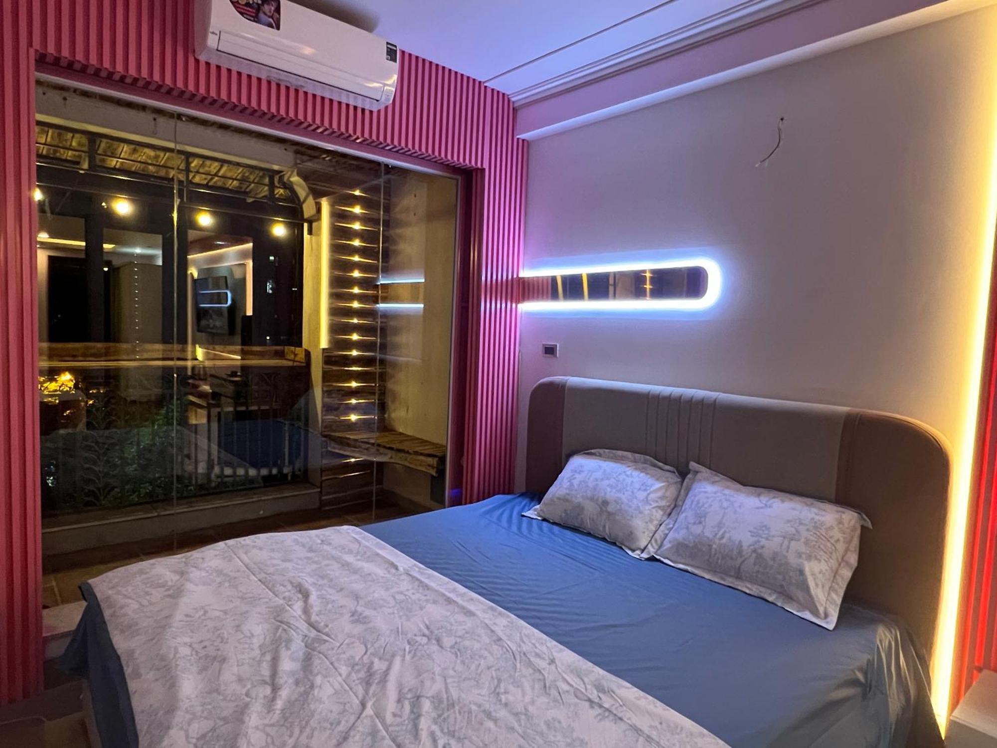Venus Nkt * Hanoi