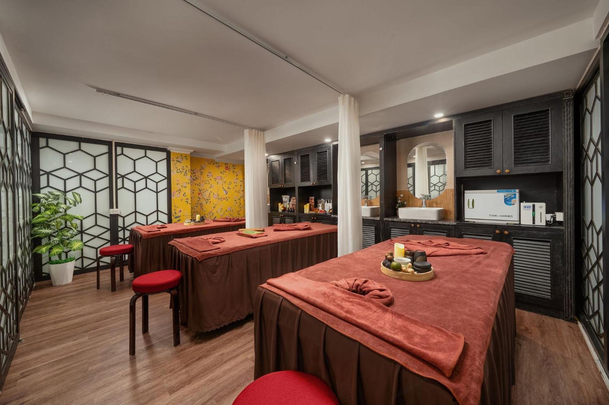 Amara And Hotel Hanoi