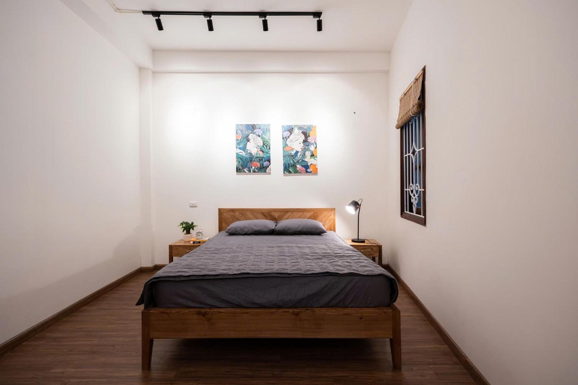 Bentley Luxury In Centre-100m2 Rooftop Pool-free Airport Pickup 5* Hanoi