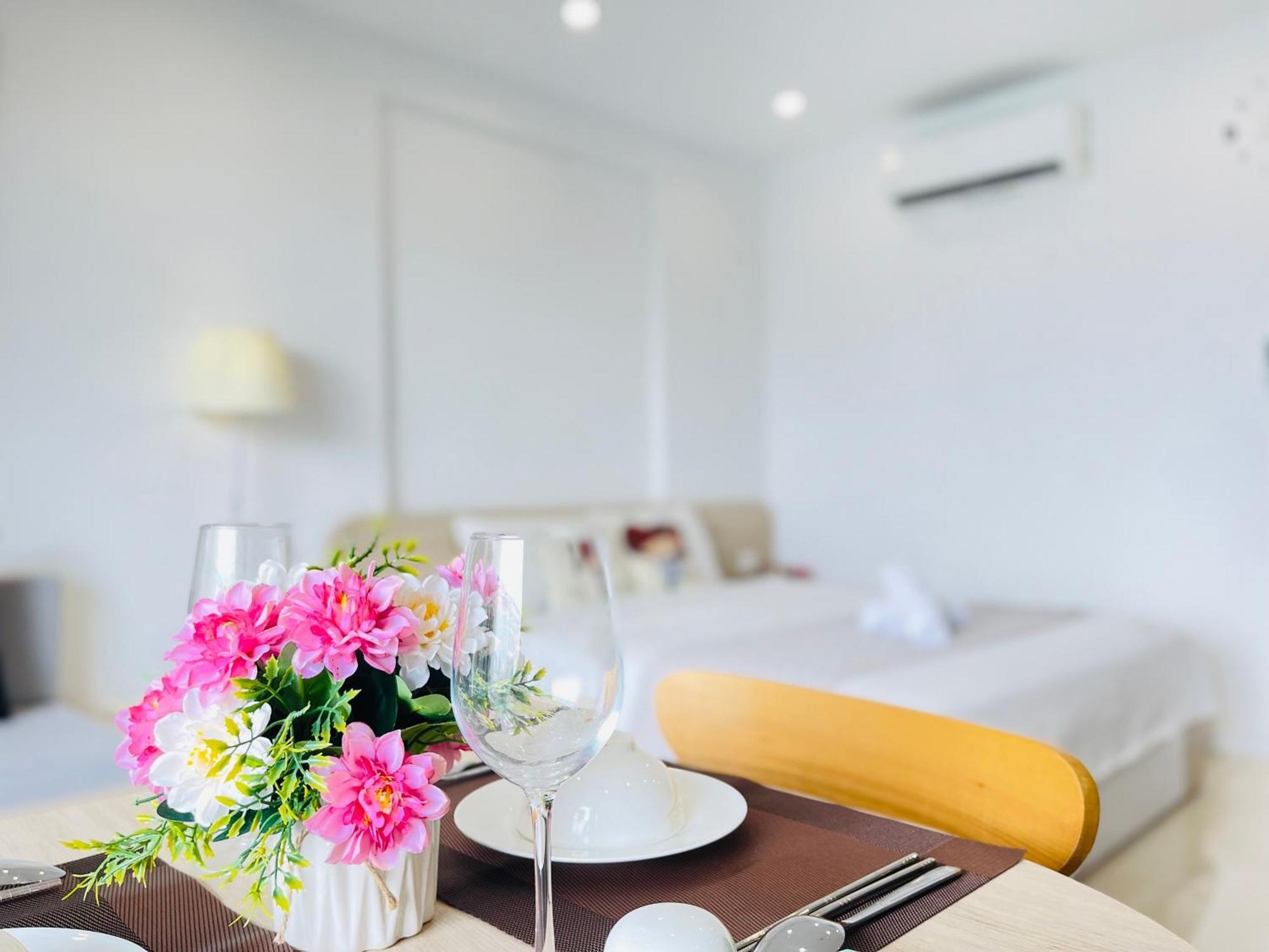 Vinhomes Dcapitale - *