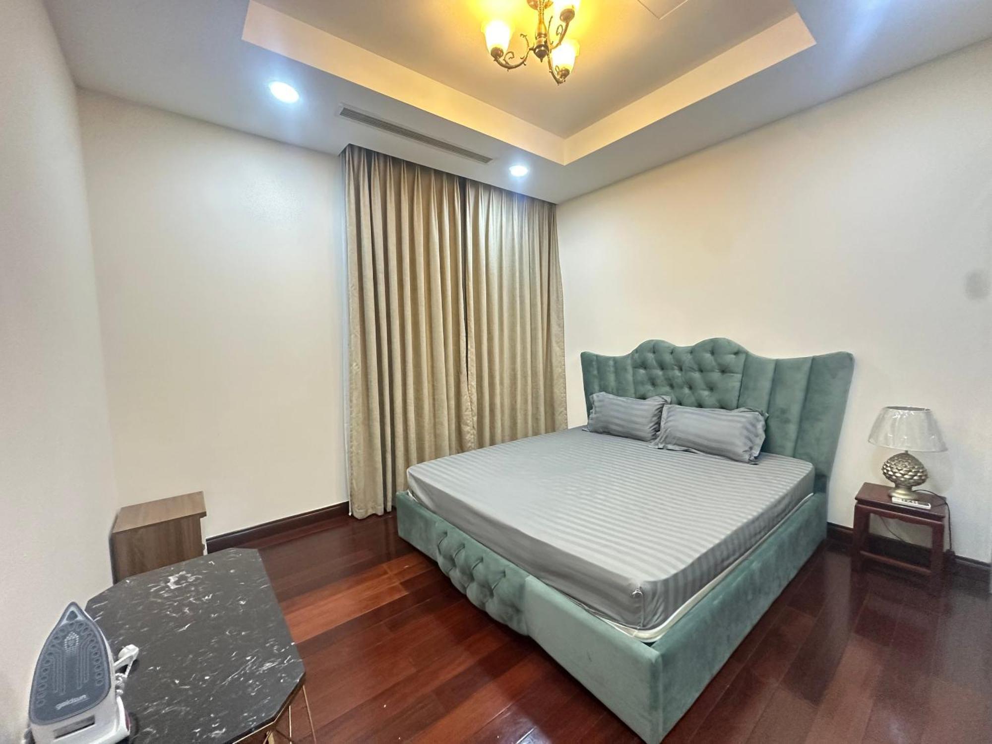 Căn hộ Paradise Royal *
