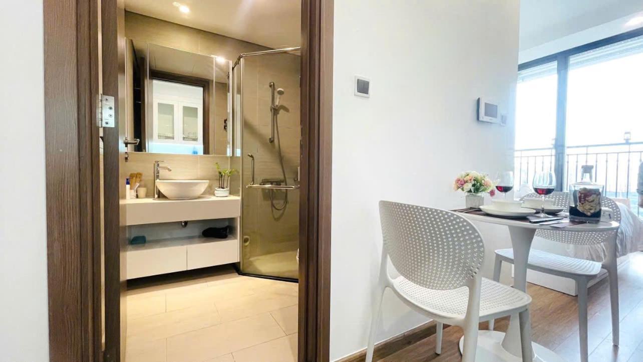 Kim's House - Vinhomes Bay For Rent Căn hộ Hà Nội