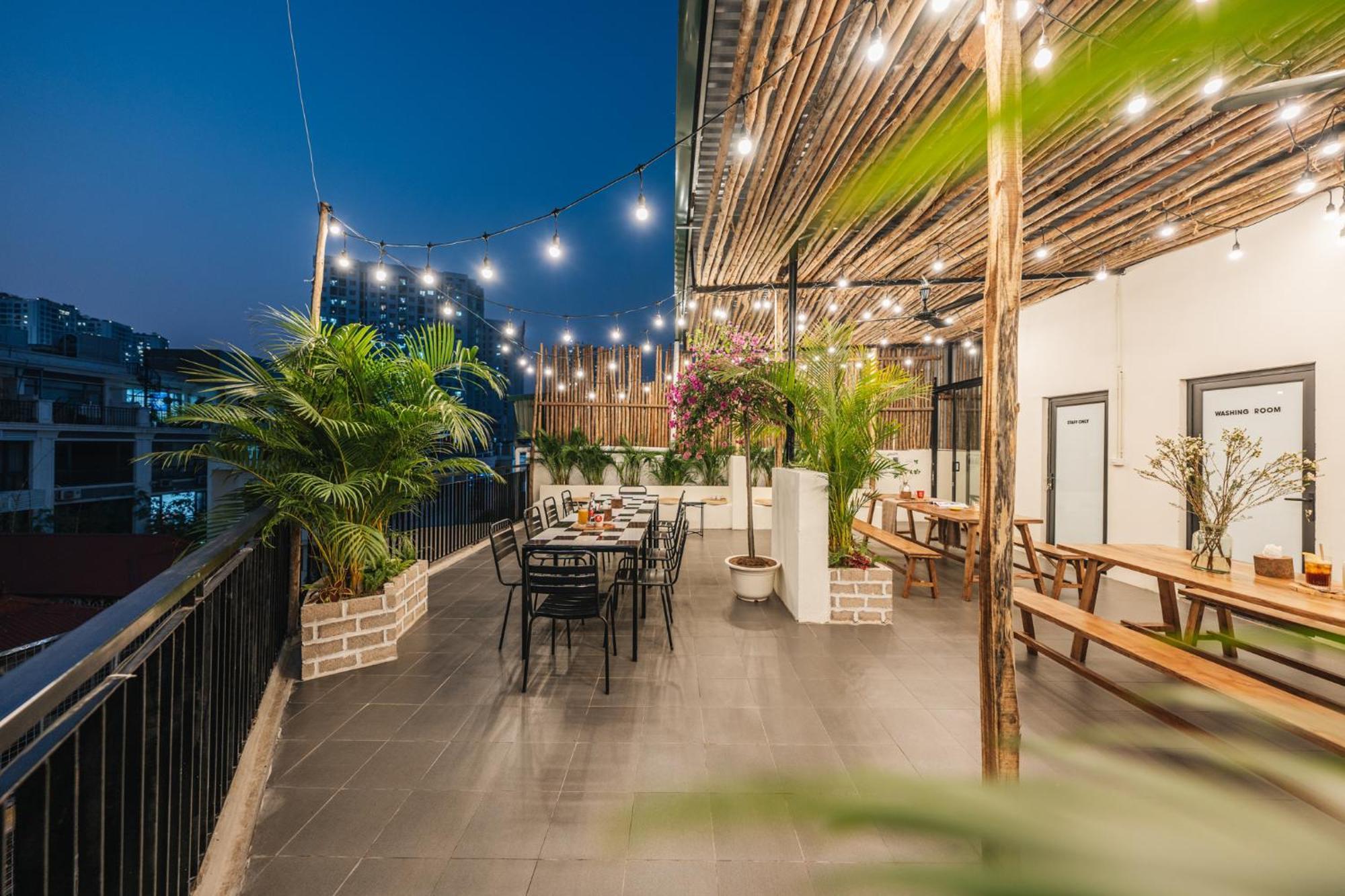Apartment Maison De Lune Residences-rooftop Pool Bbq For Big Group-late Check Out Hanoi