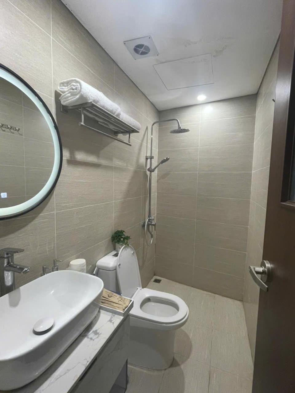 Vm 27,29 Vong Thi,the Lakeview - West Aparthotel *