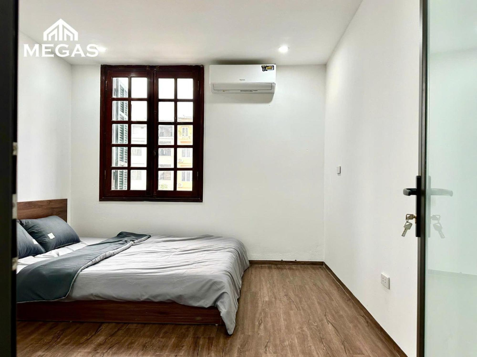 Khách sạn hẻo lánh Galaxy Au Co Ho Tay Ha Noi Hà Nội