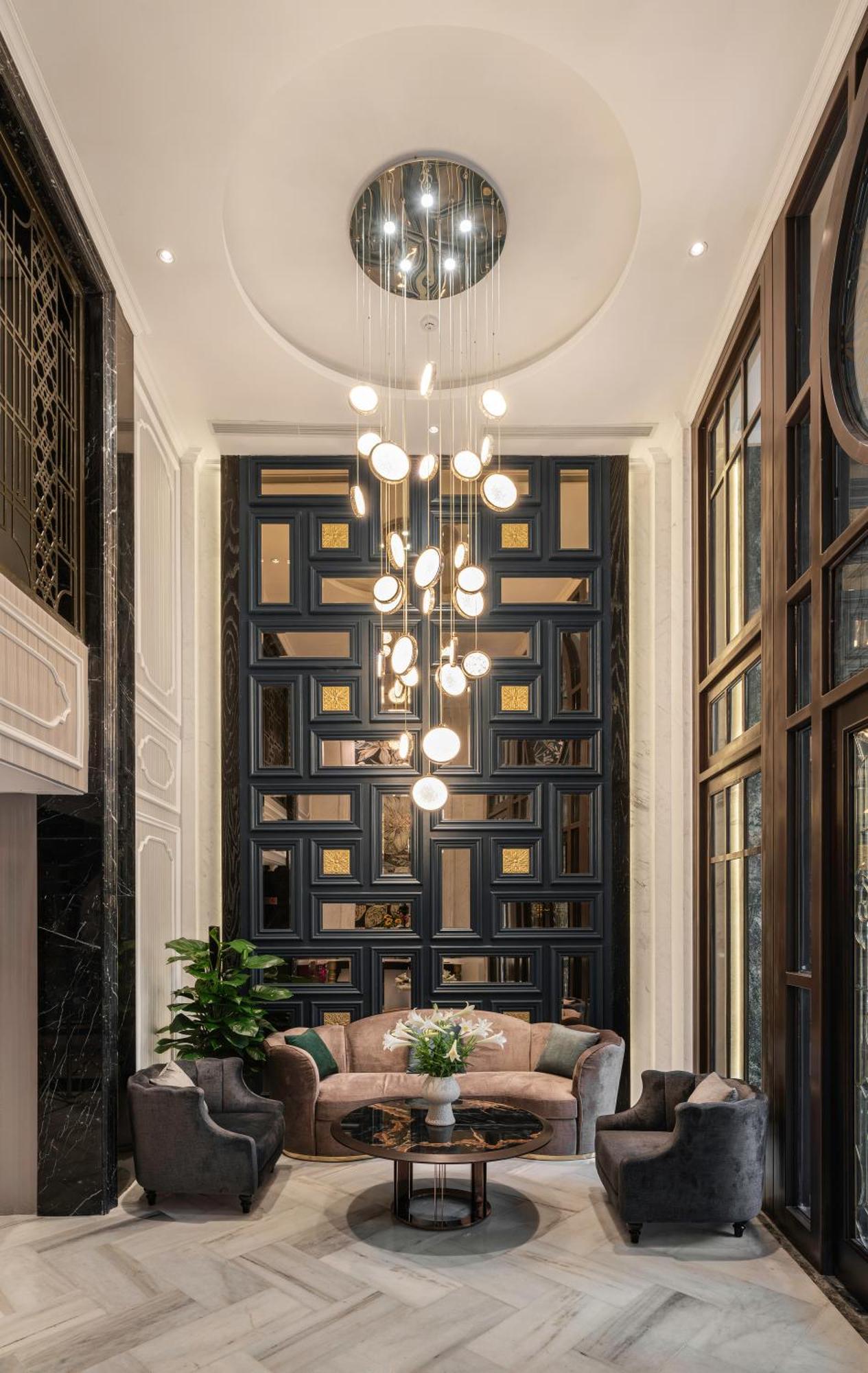 Luxe Paradise & Hanoi