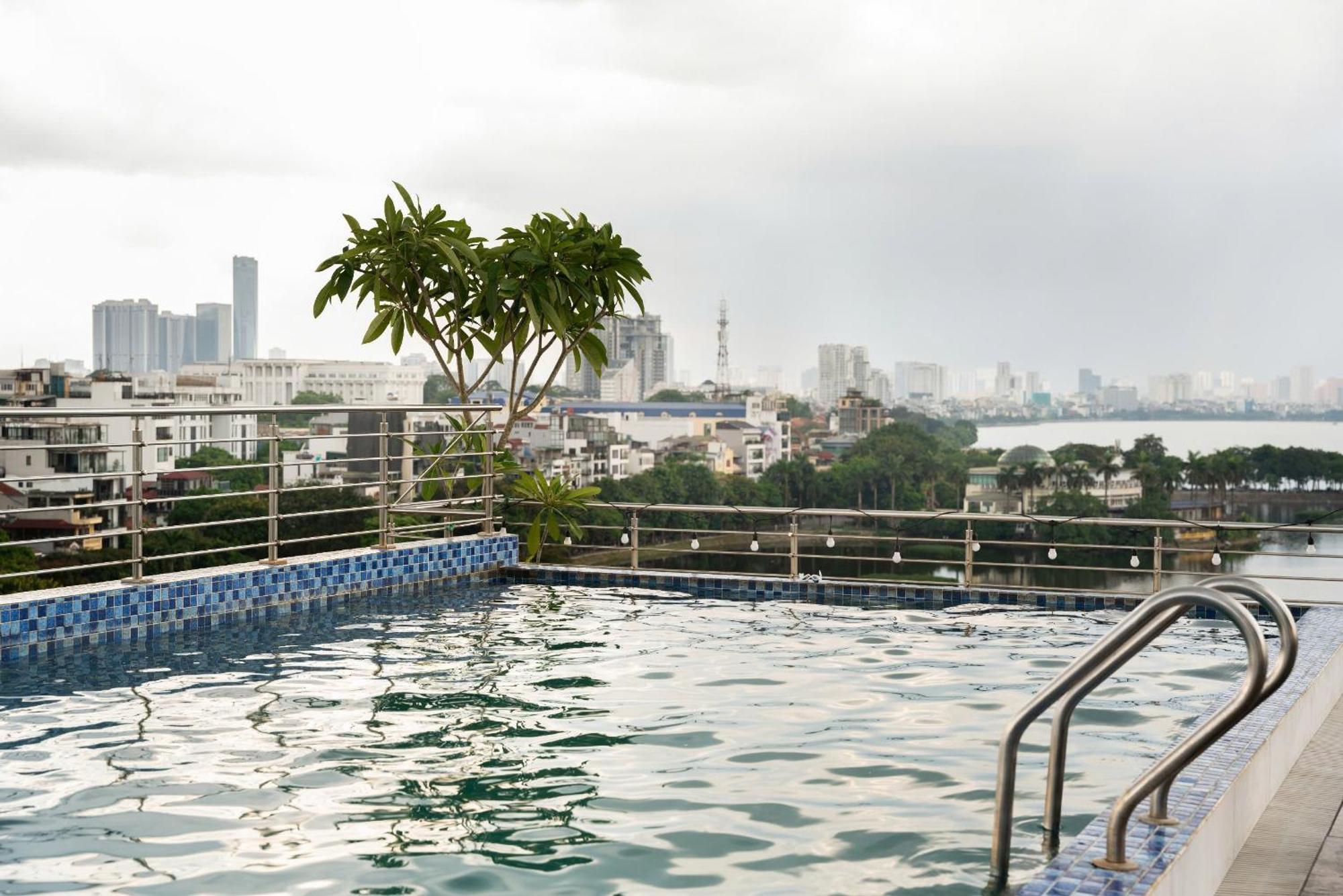 Hotel Luxe Paradise &