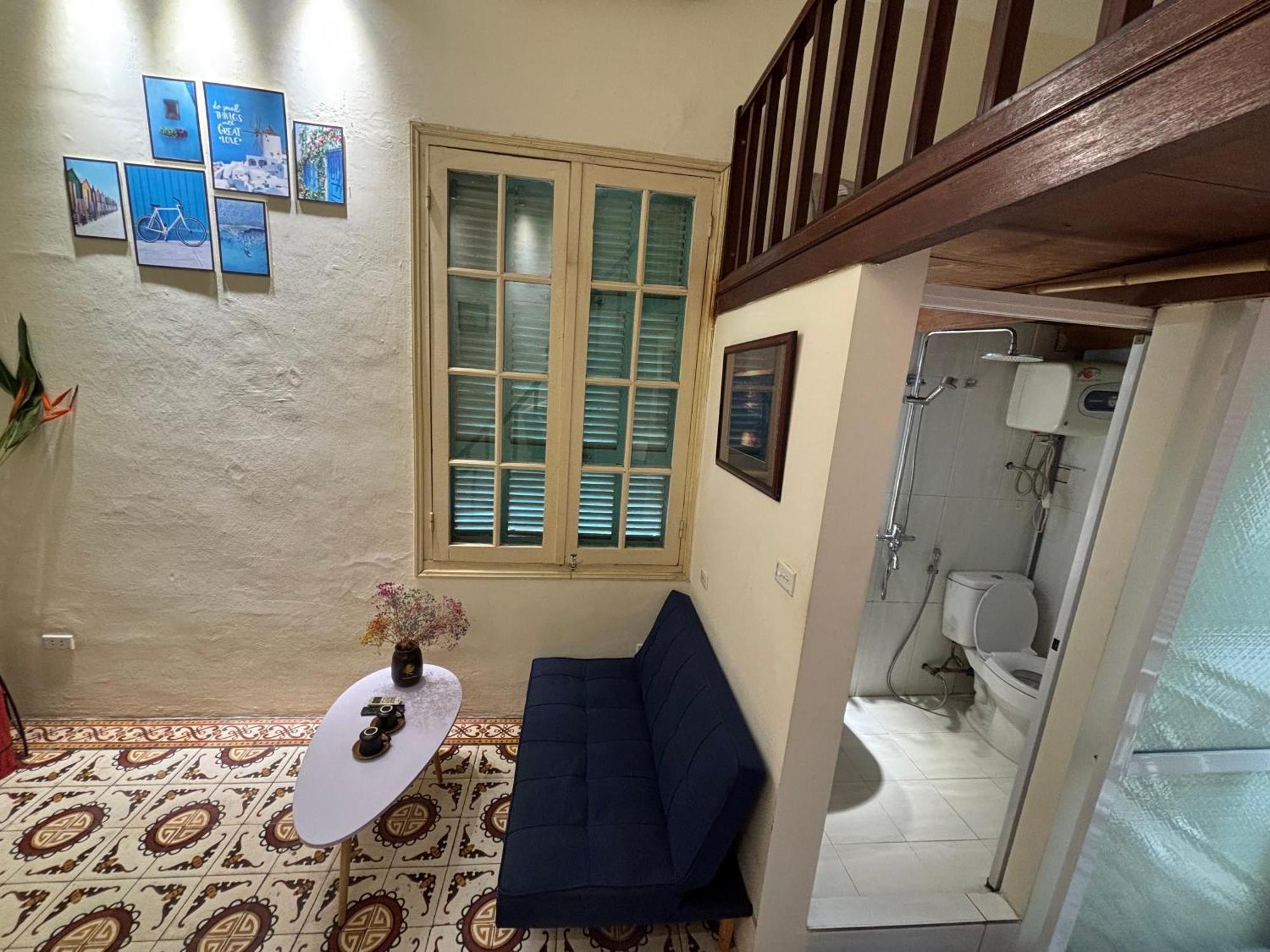 Apartment Cozy Townhouse In The Of ! Hanoi