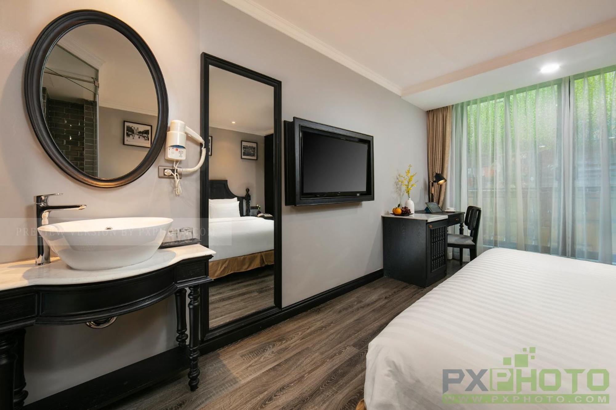 Hotel Paradise Grand 4*
