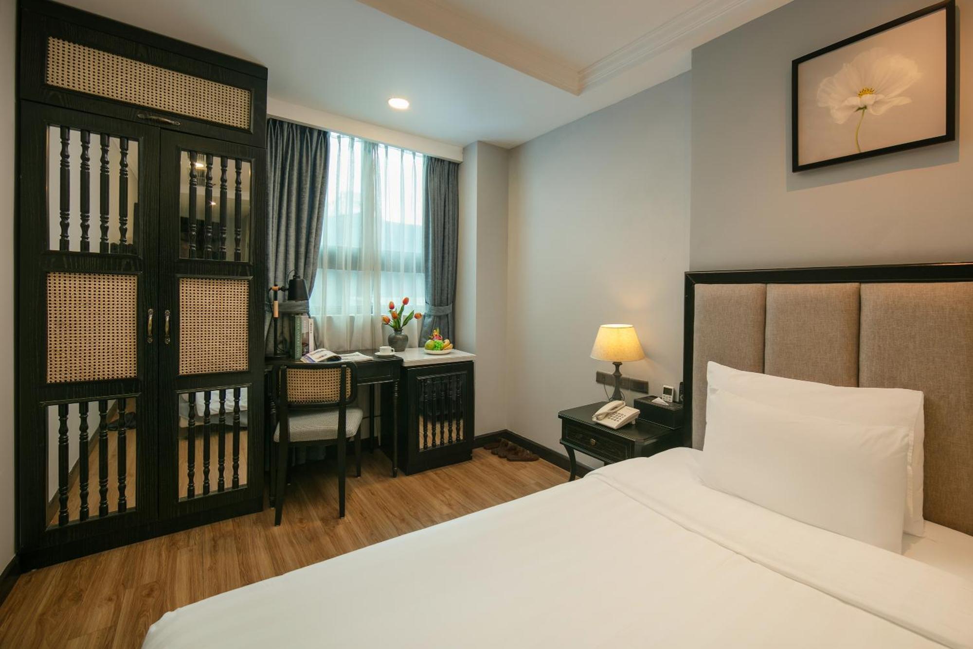 Paradise Grand Hotel 4*