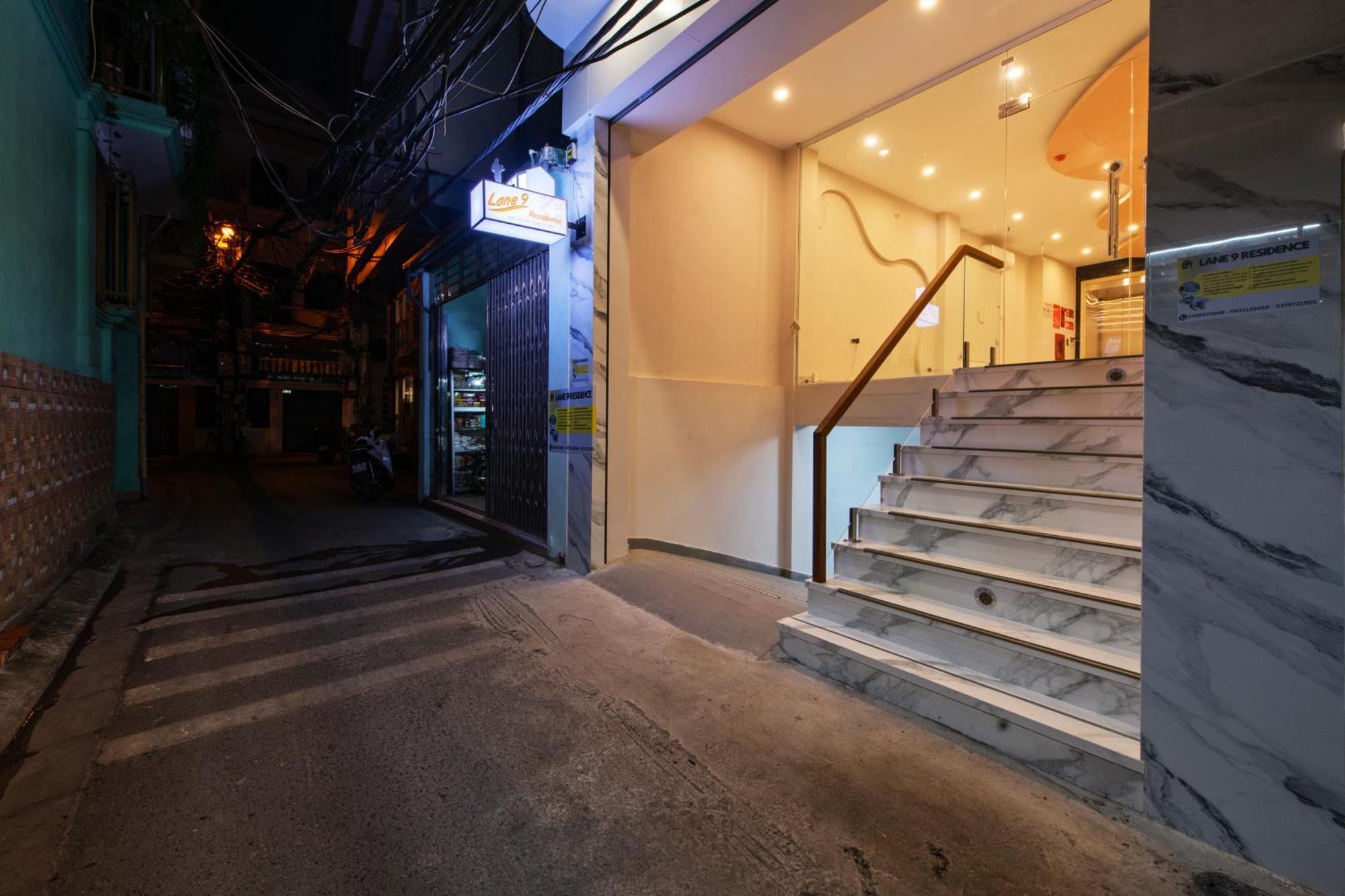 Lane 9 Aparthotel *