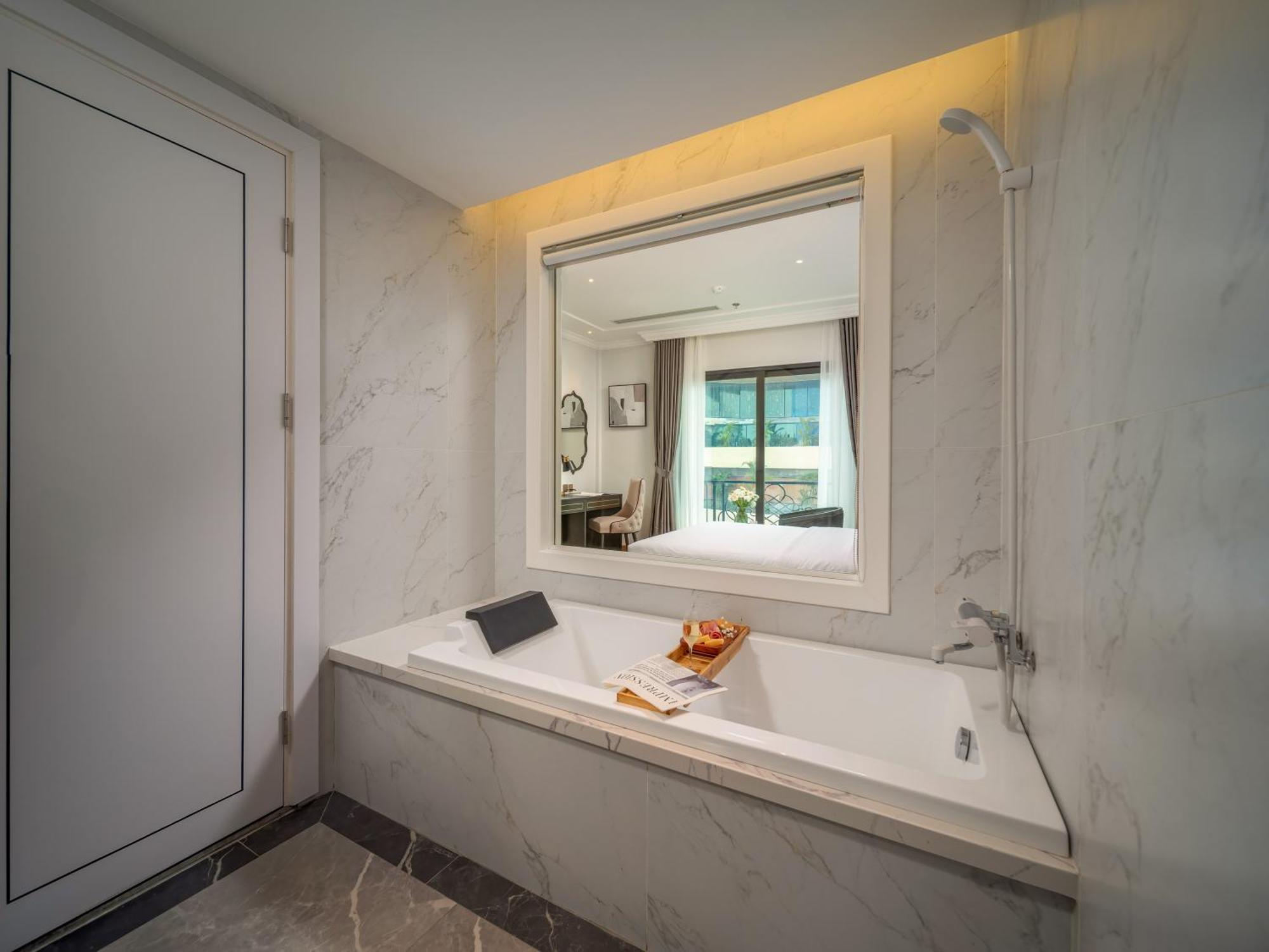 22land Cloud 4* Hanoi