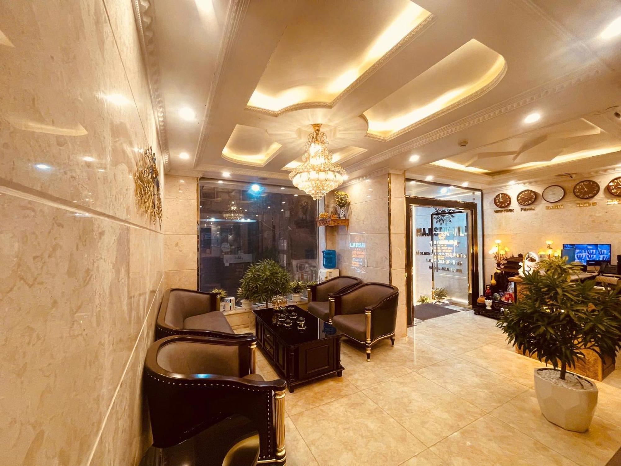 Hotel Majestik Hanoi