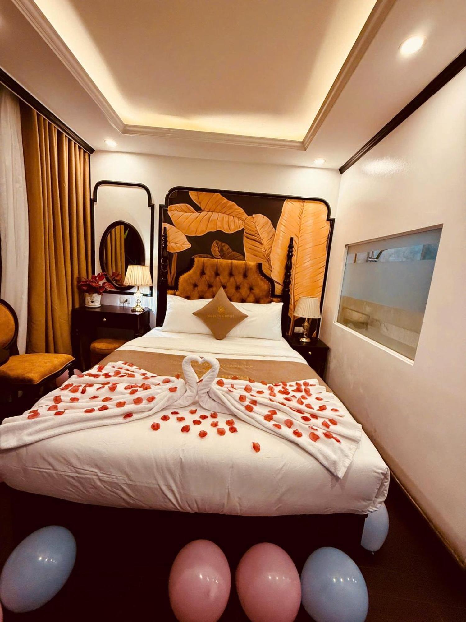 Hotel Majestik Hanoi