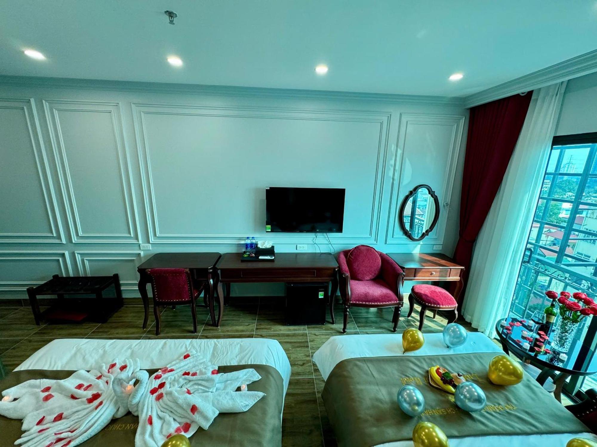 Luxury Hà Nội