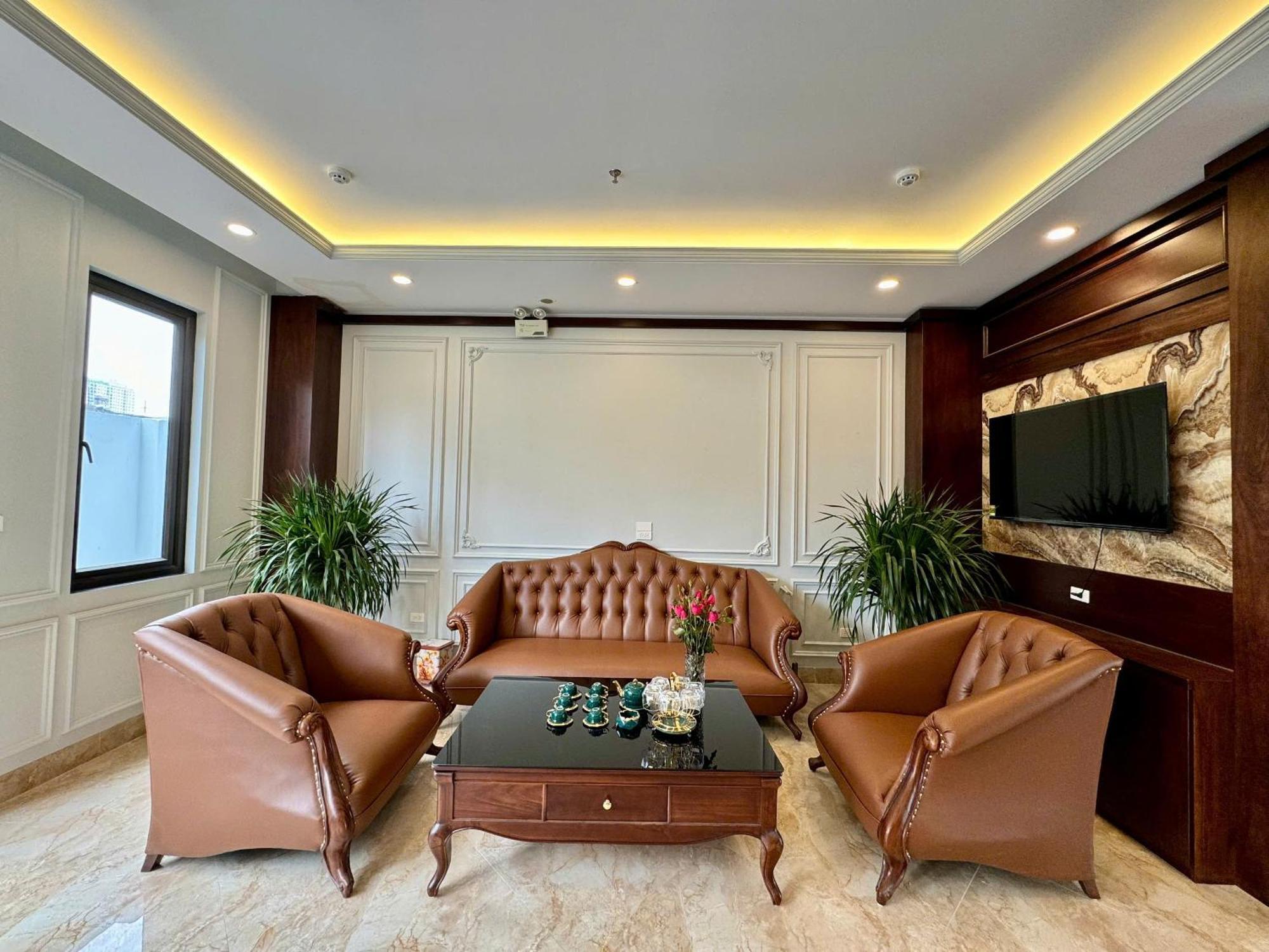 Luxury Khách sạn