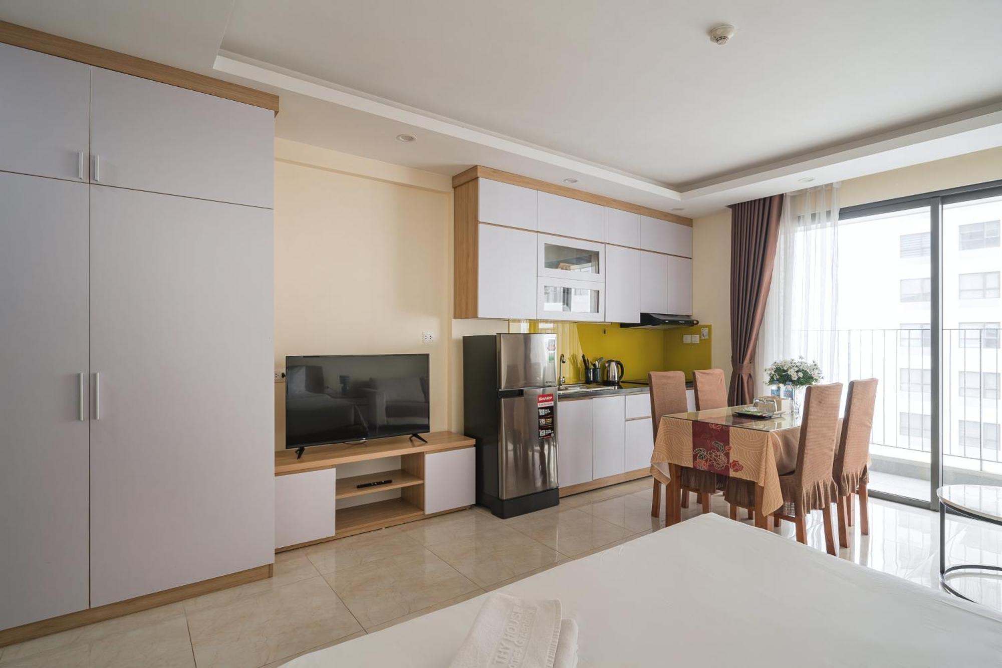 Hela Housing Vinhomes D'capitale - Tran Duy Hung Street *