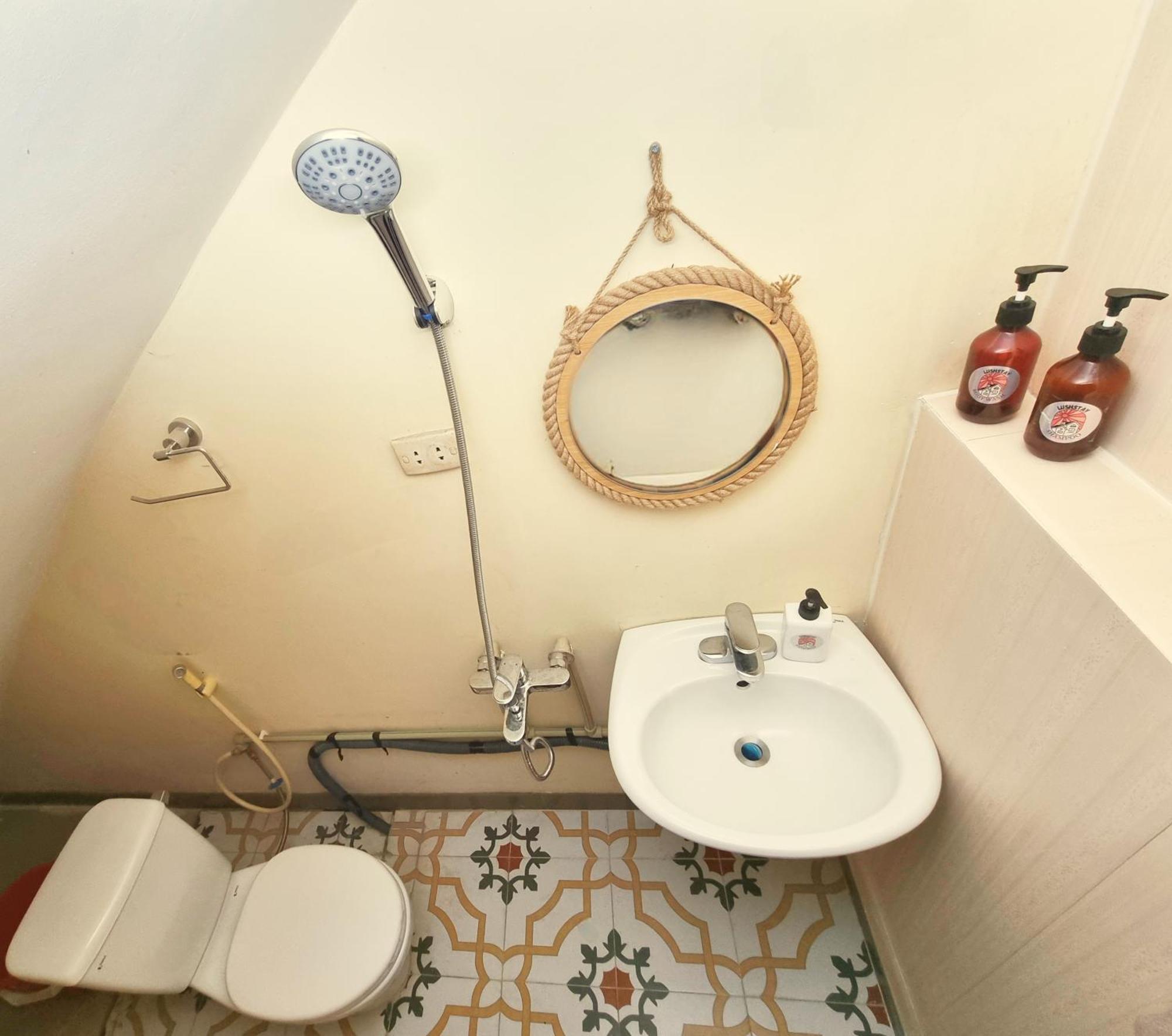 Hostel Lushstay - Train Street *