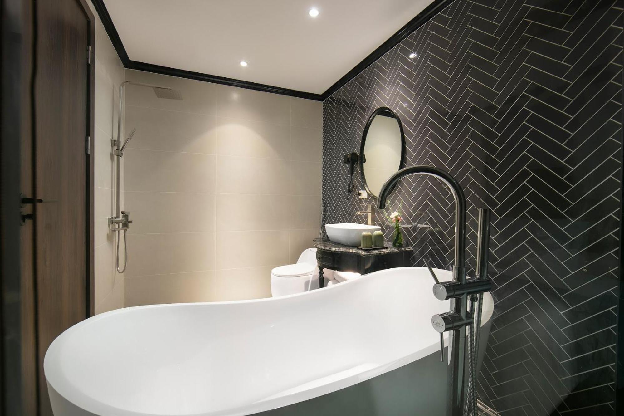 Chateau De 5* Hanoi