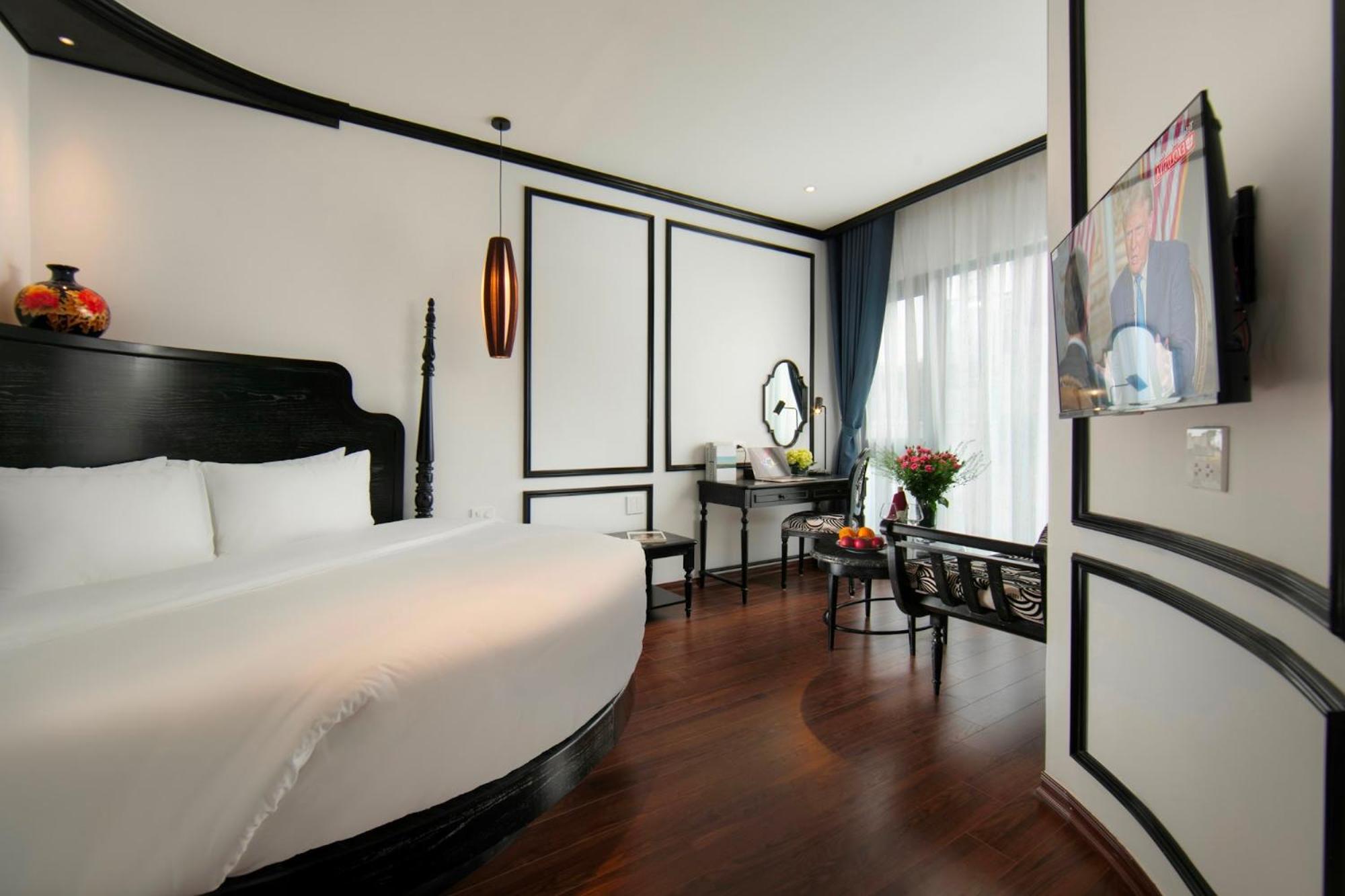 Chateau De Hotel Hanoi