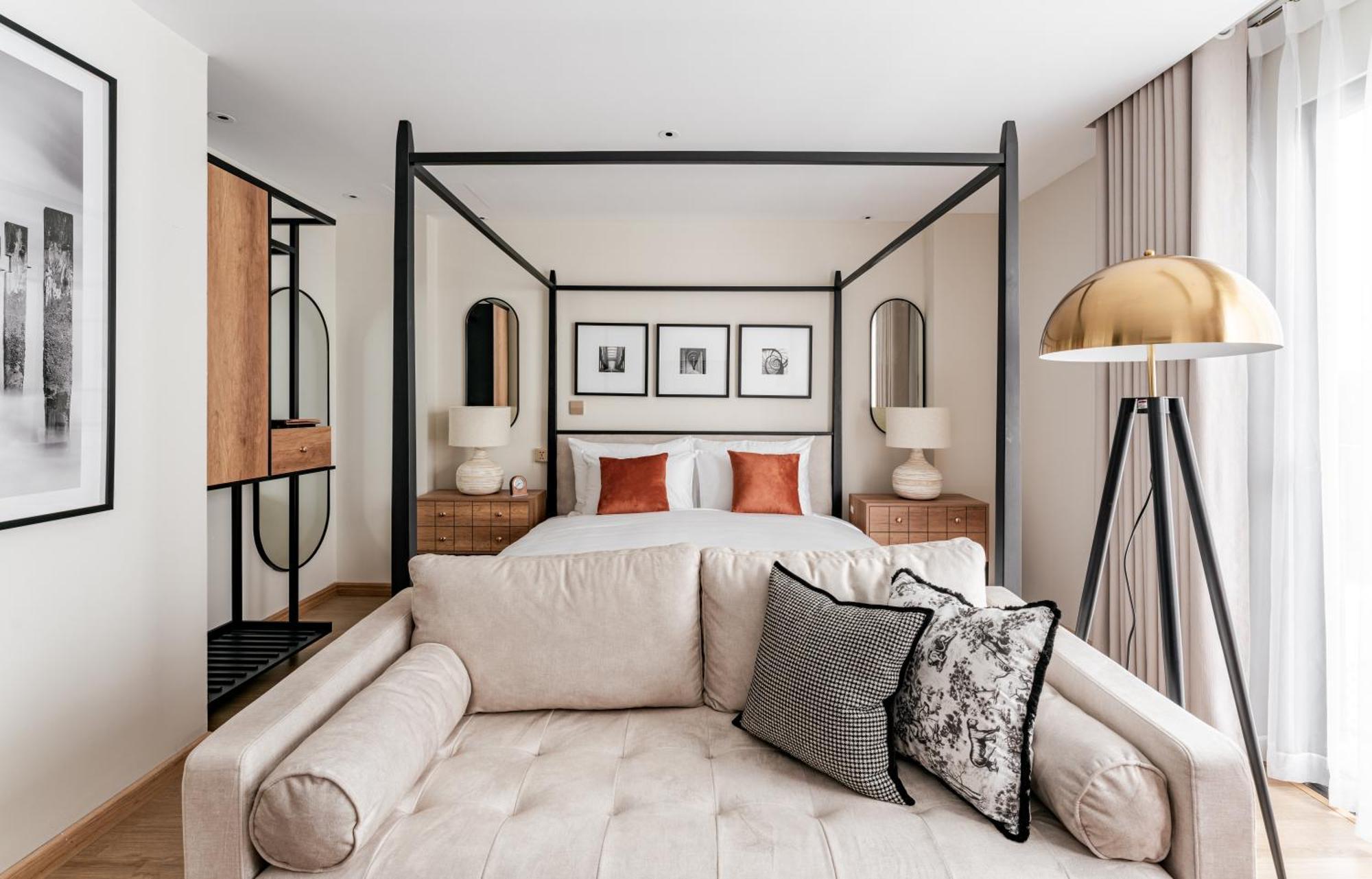 Hotel The Zenith, By Harrys 4*