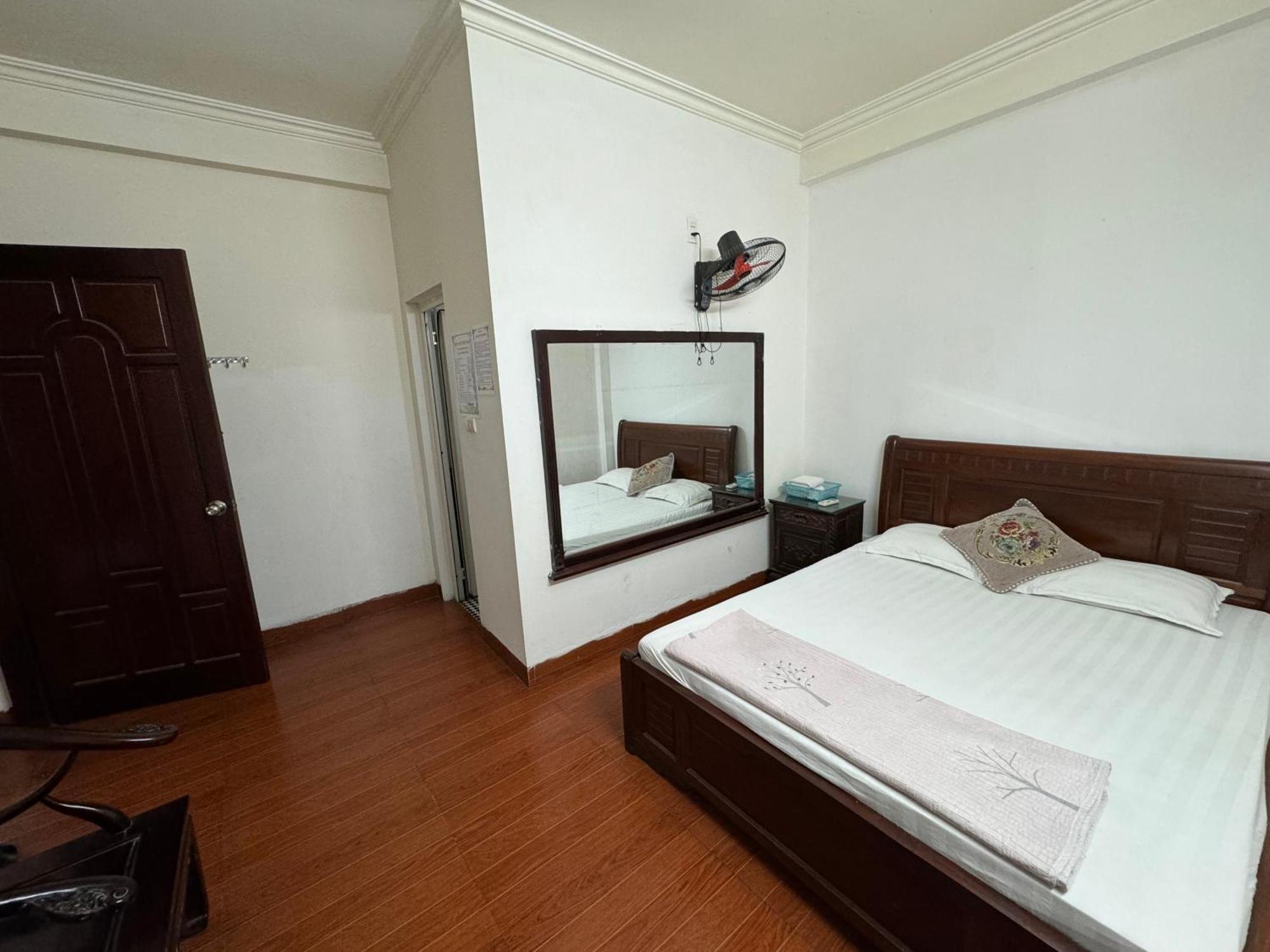 Nha Nghi Thanh Love hotel *