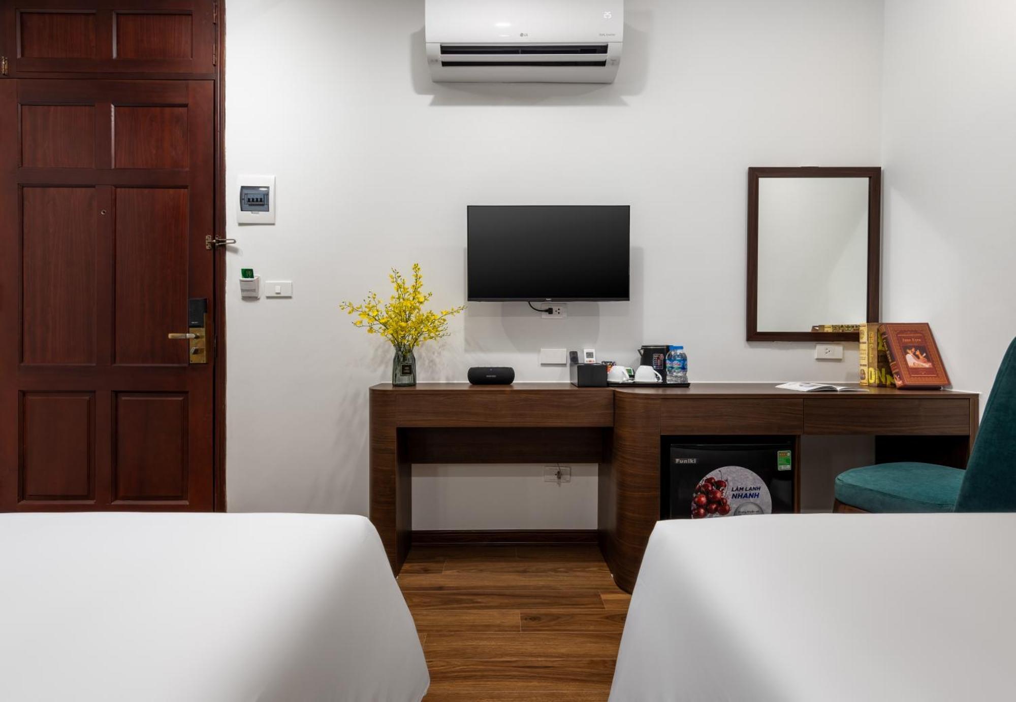 Vista Hotel Hanoi
