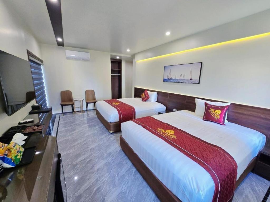 Rosy Hoang Mai 4*
