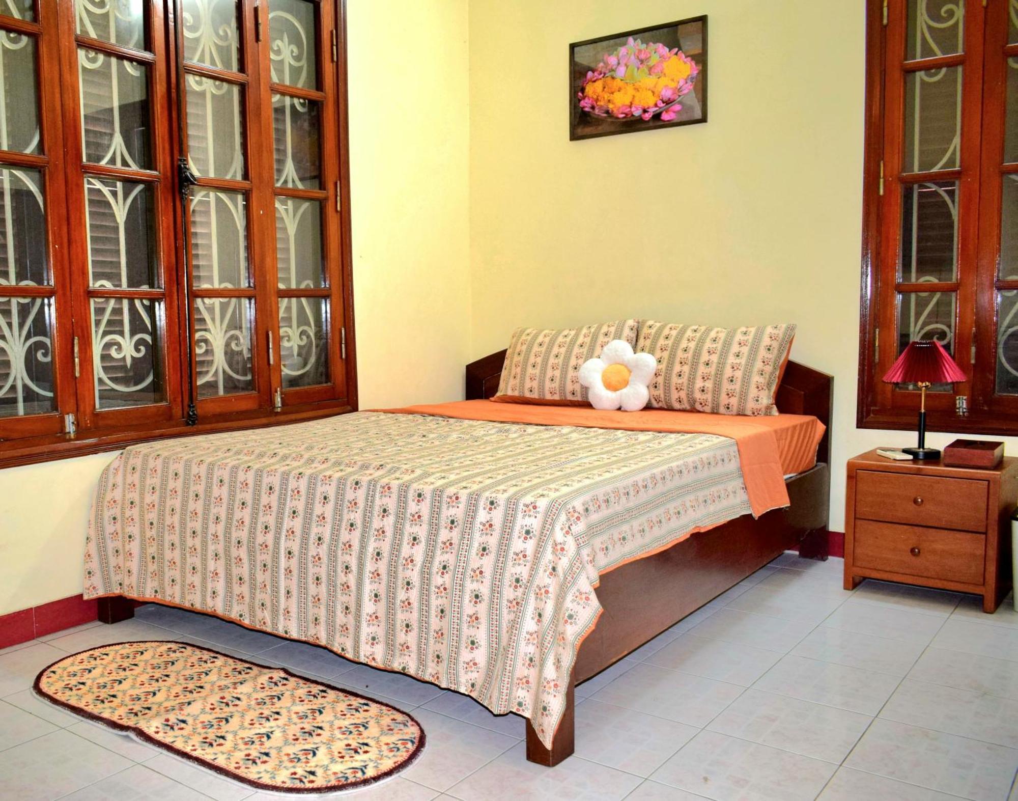 Hotel Lushstay Train Street - Cozy Hanoi