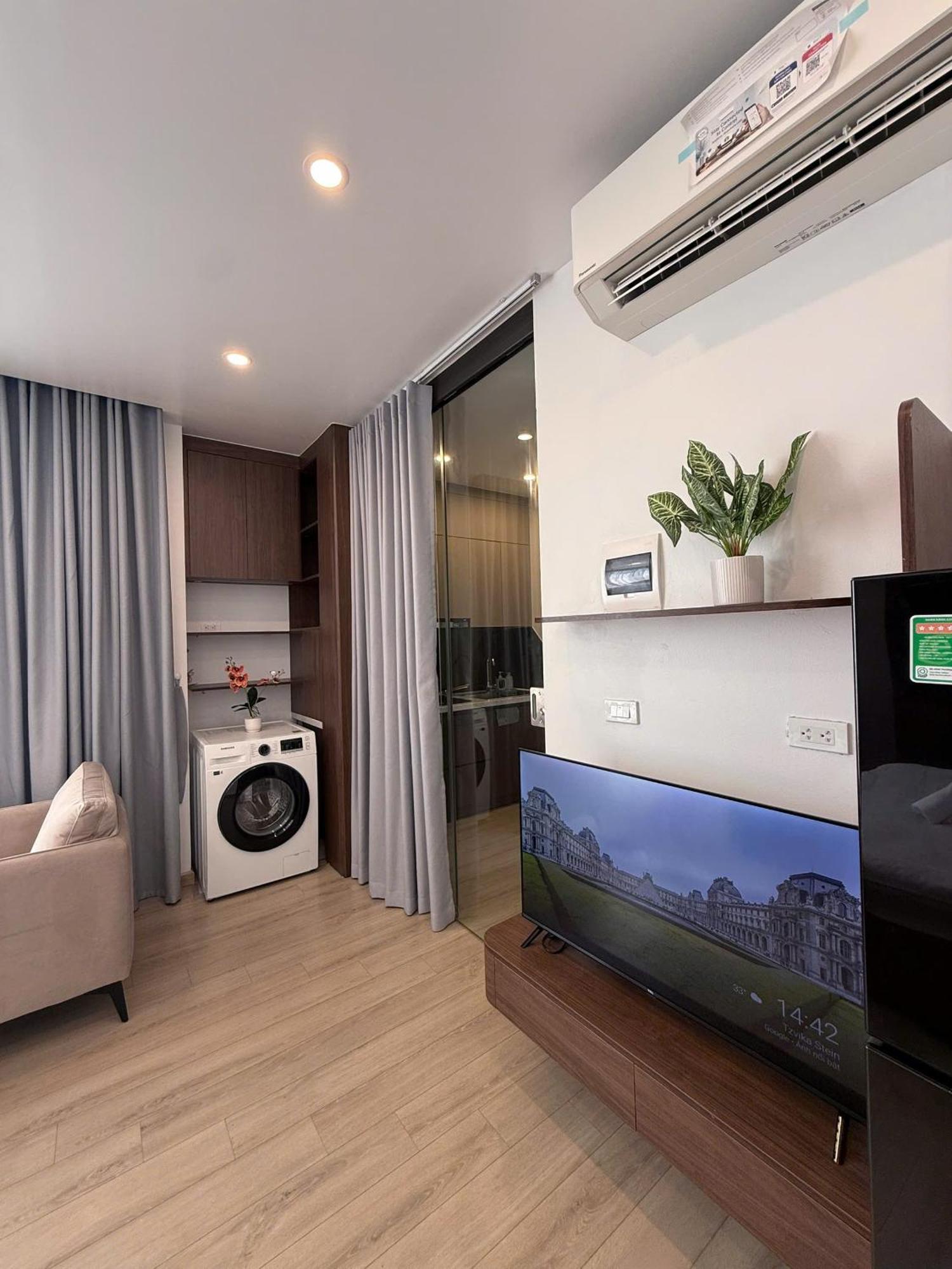 Crescendo Stylist Lakeview Pangsapuri Hanoi