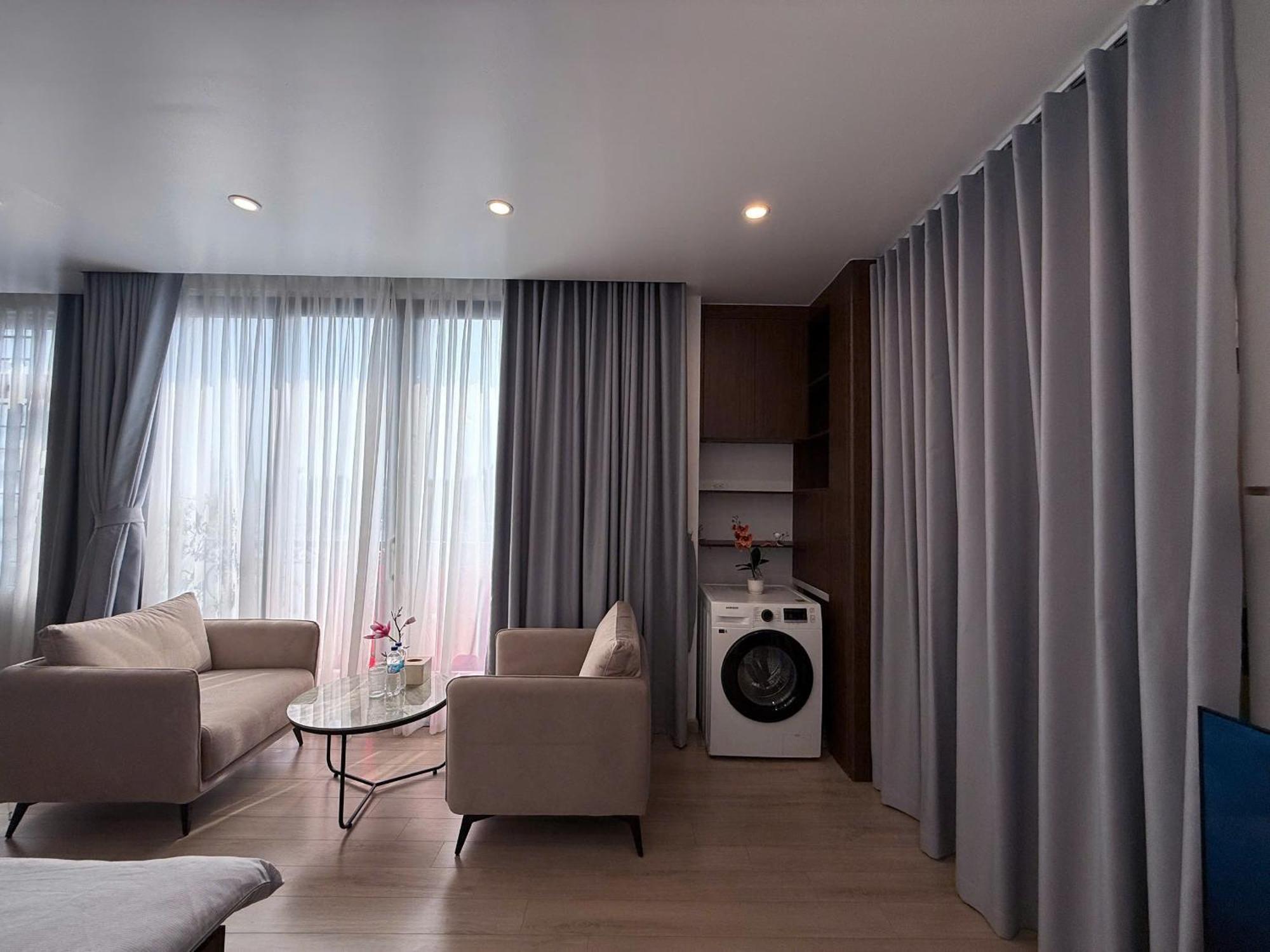 Crescendo Stylist Lakeview Apartment Hanoi