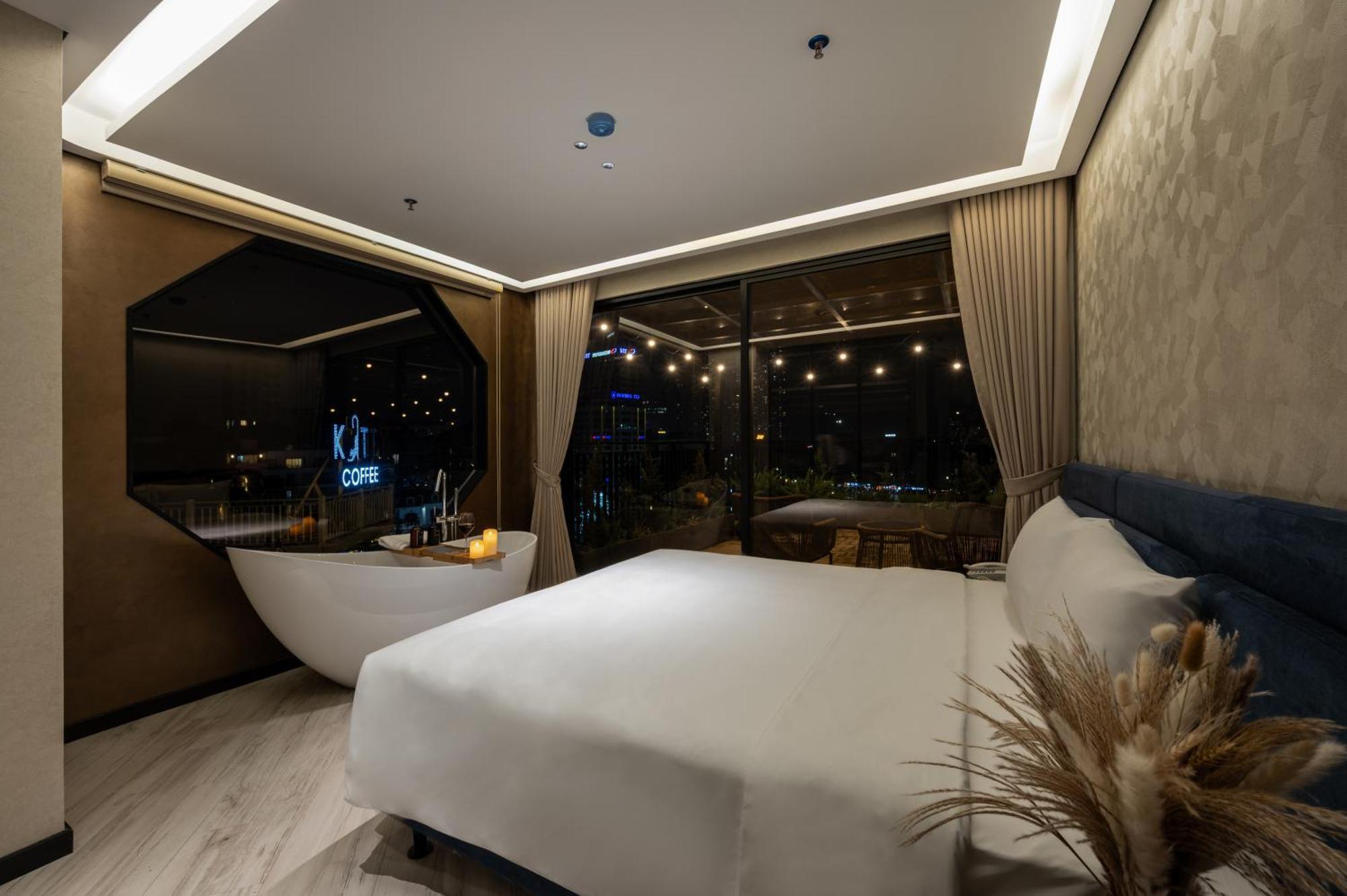 Irest Signature Ba Dinh Lakeside 3*