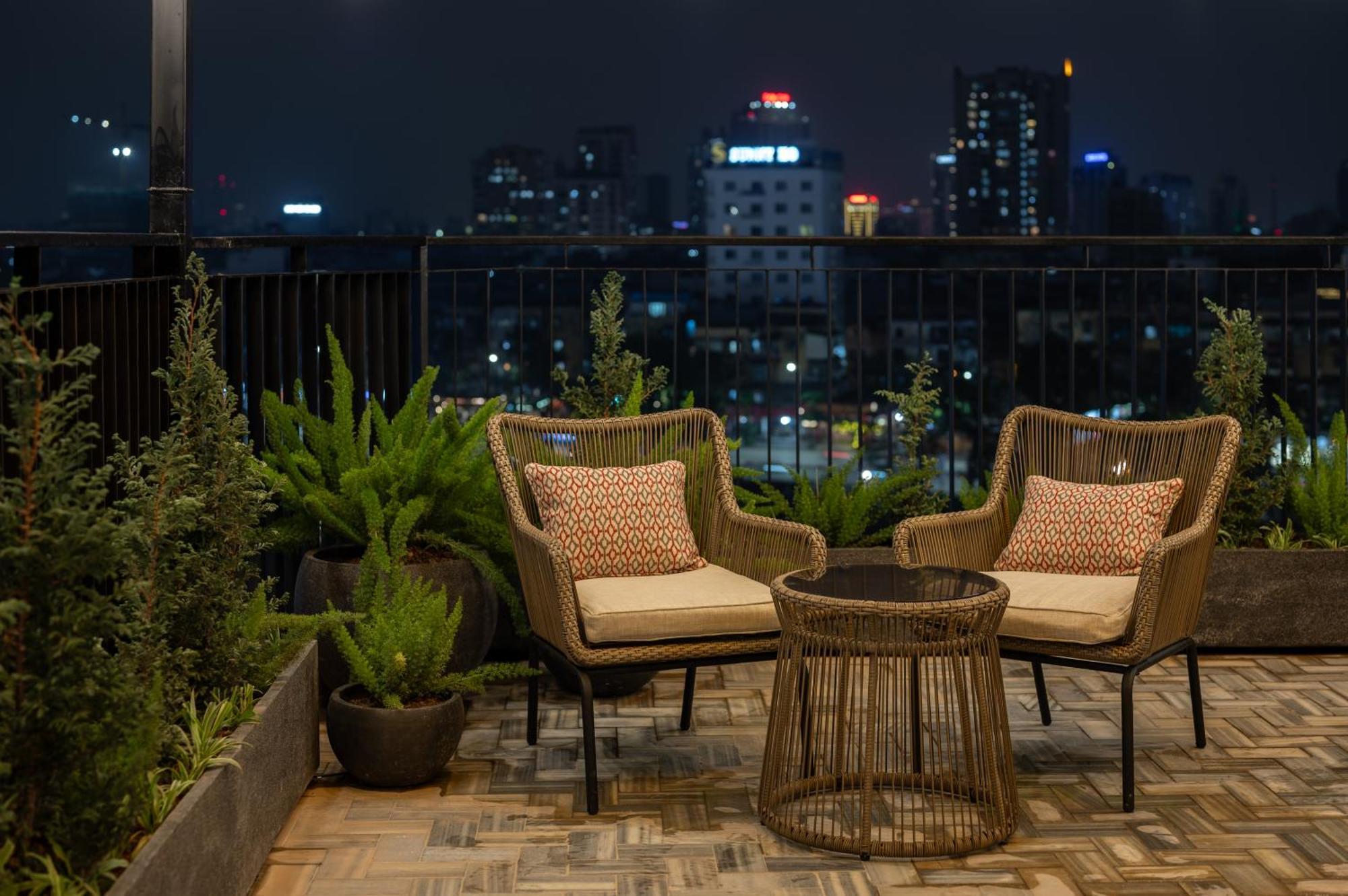 Irest Signature Ba Dinh Lakeside