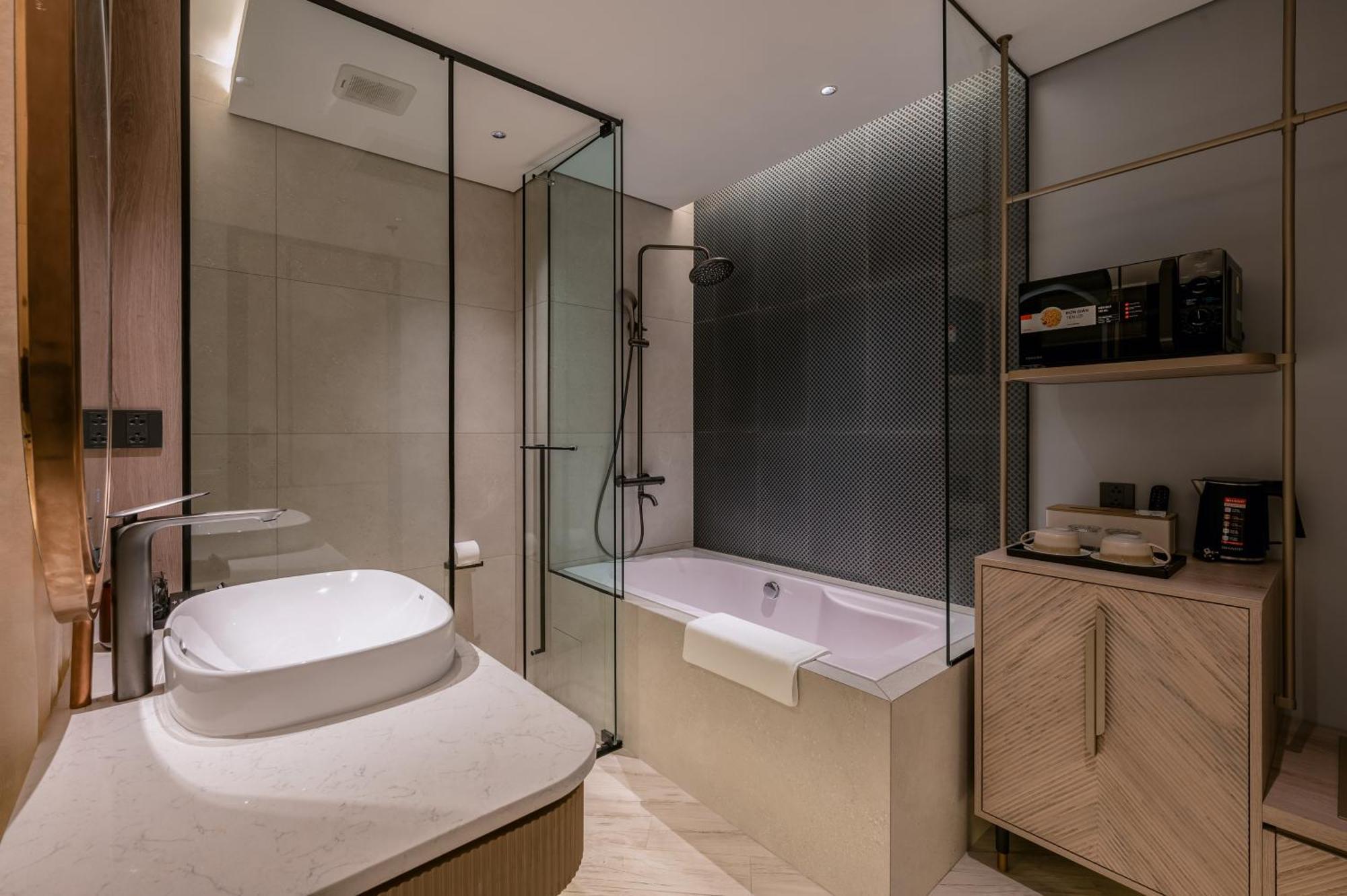 Irest Signature Ba Dinh Lakeside 3* Hanói