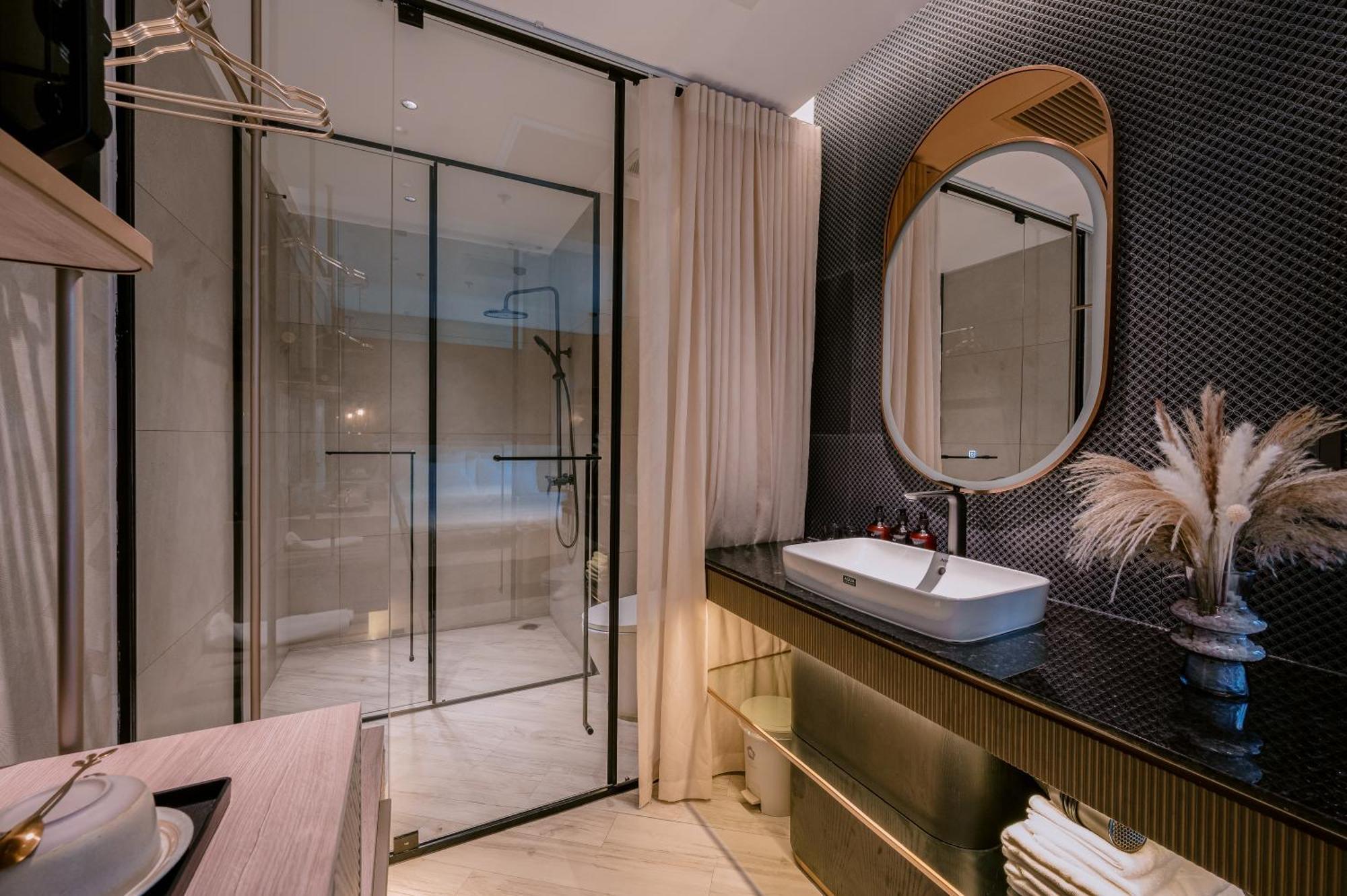 Irest Signature Ba Dinh Lakeside 3*