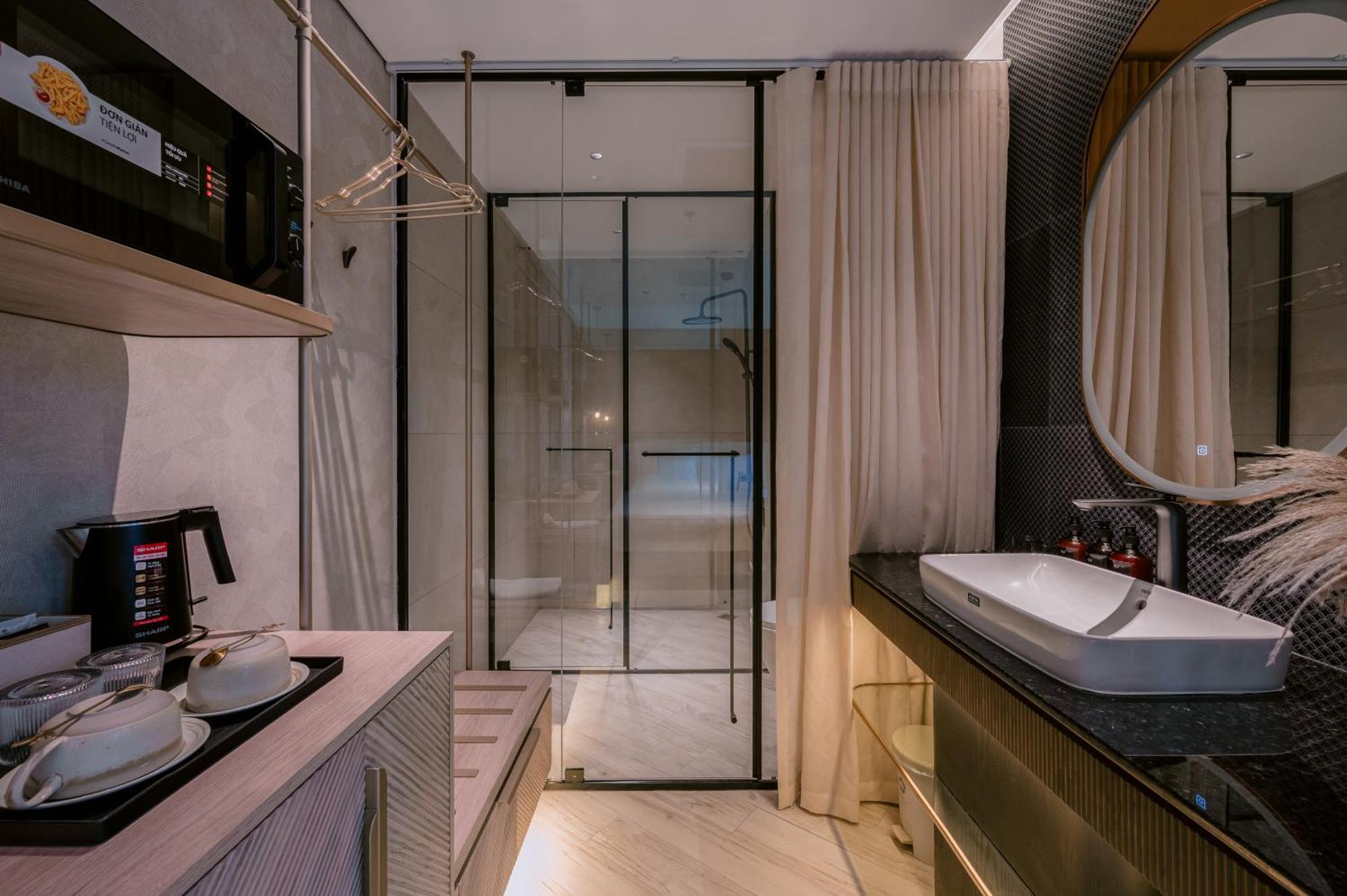 Hotel Irest Signature Ba Dinh Lakeside