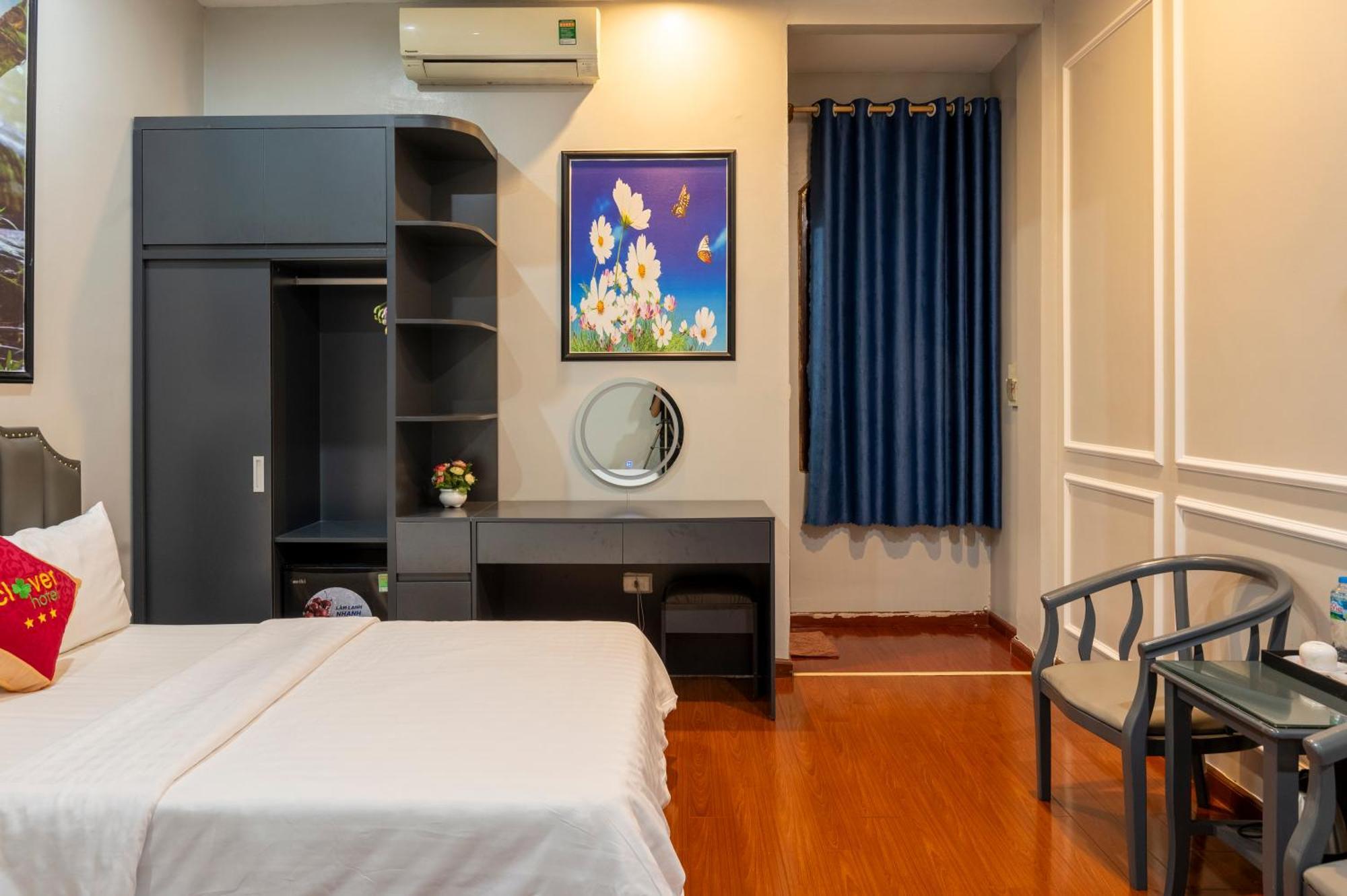Clover Hanoi