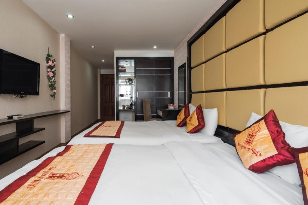 Hotel At Lily's