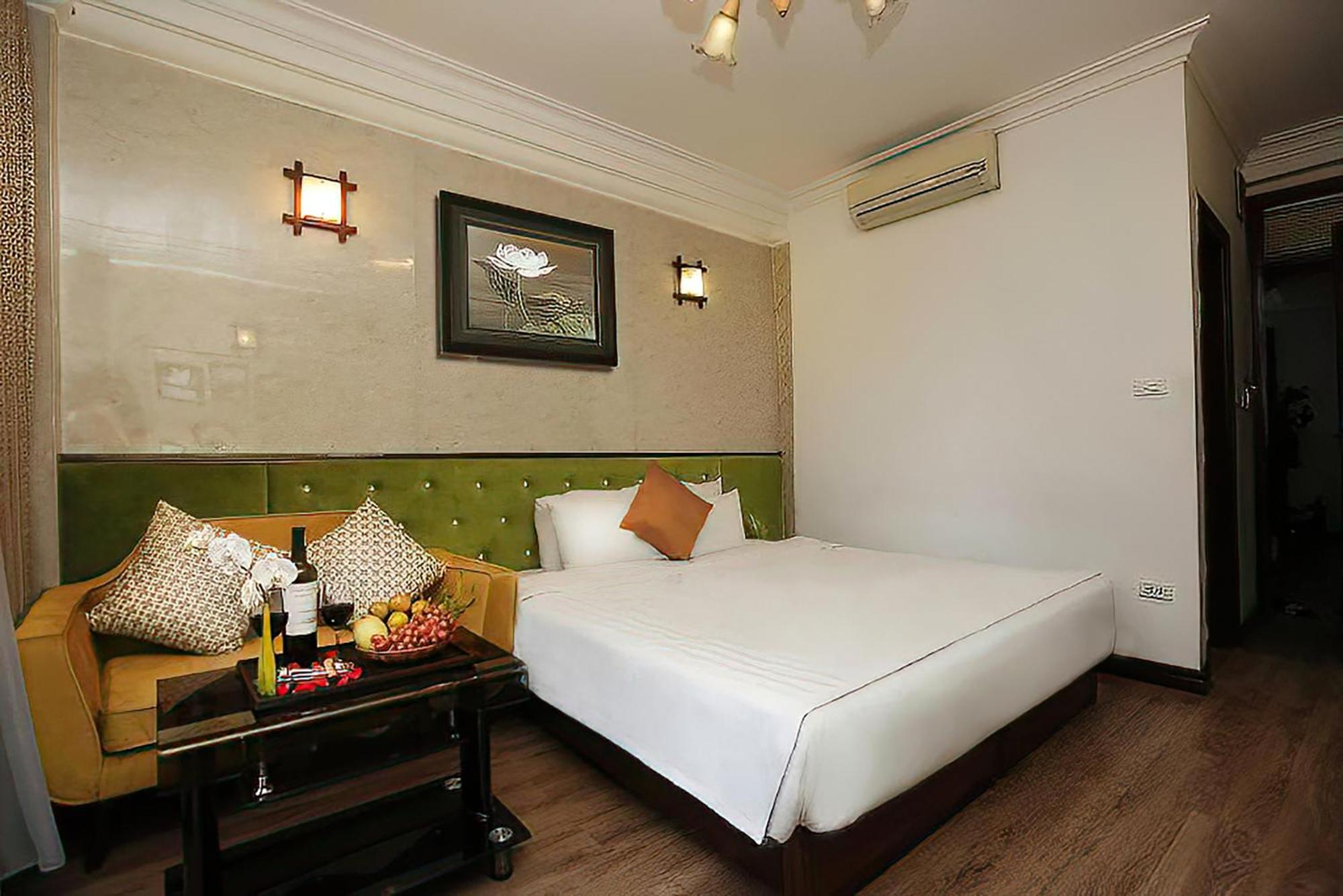 Gia Thinh & Travel Hanoi