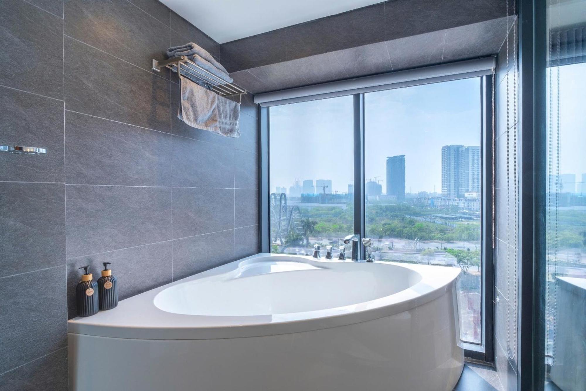 Pentstudio_5stars_westlake_luxury Apartment Hanoi