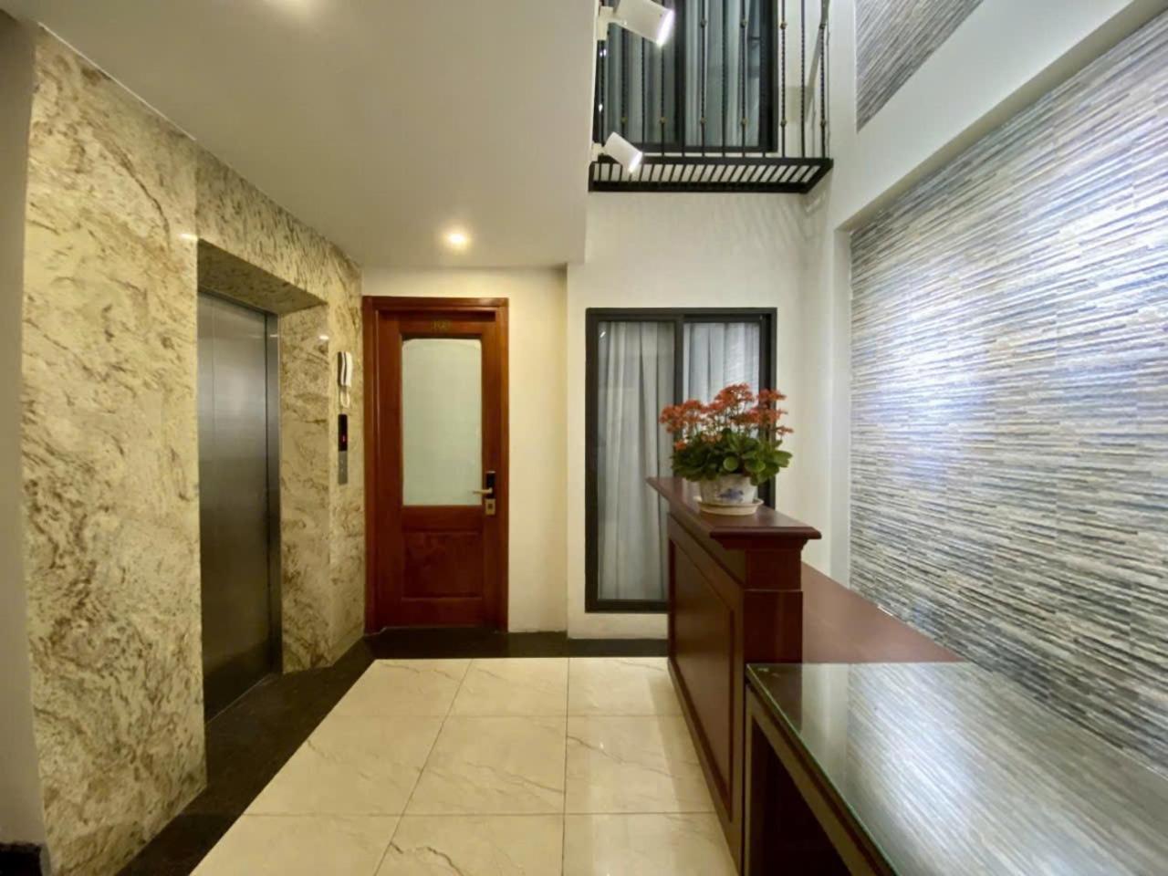 Ngoc Khanh Lakeside Quiet Luxury W Bathtub * Hanoi