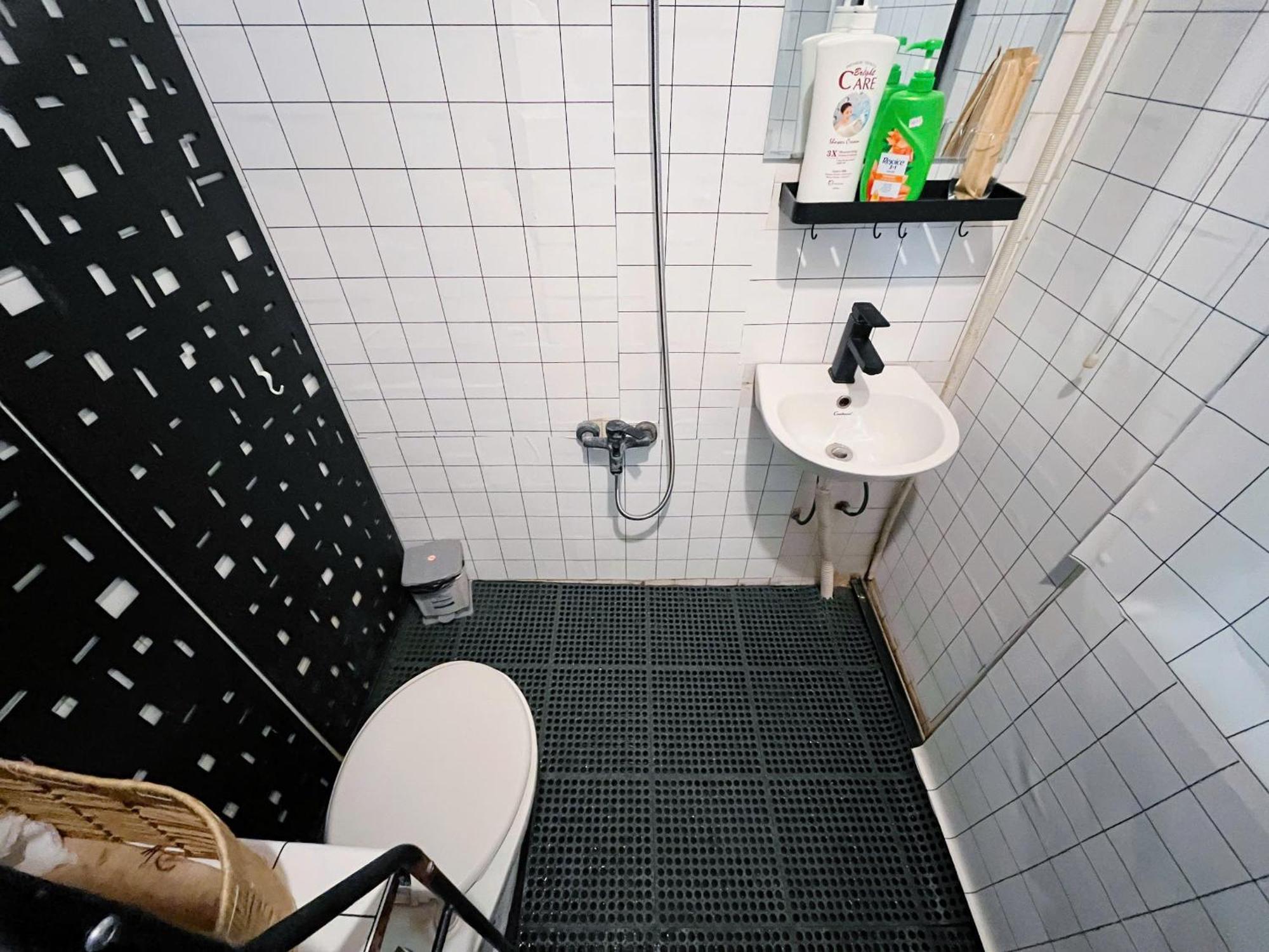 Local House Apartment