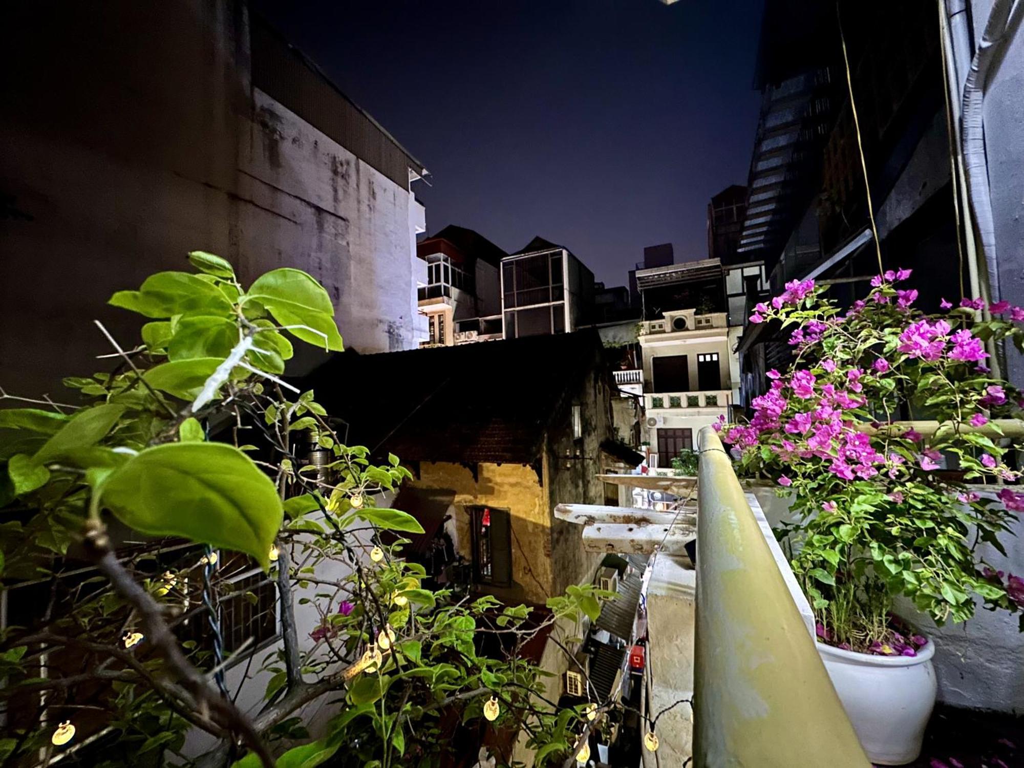 Pangsapuri Vietnam Travelers 2 With Cozy Private Balcony