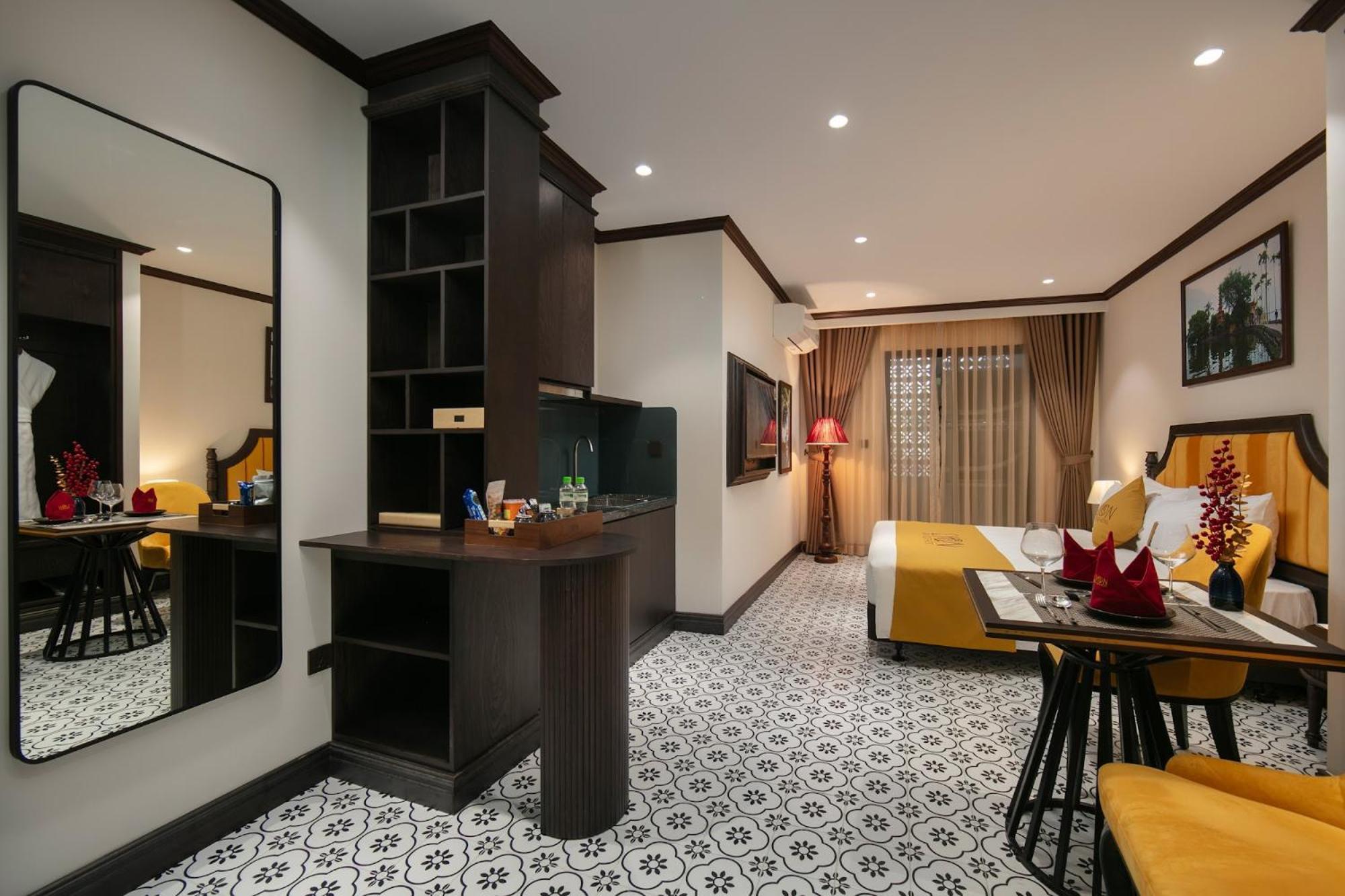Westlake Lion Boutique * Hanoi