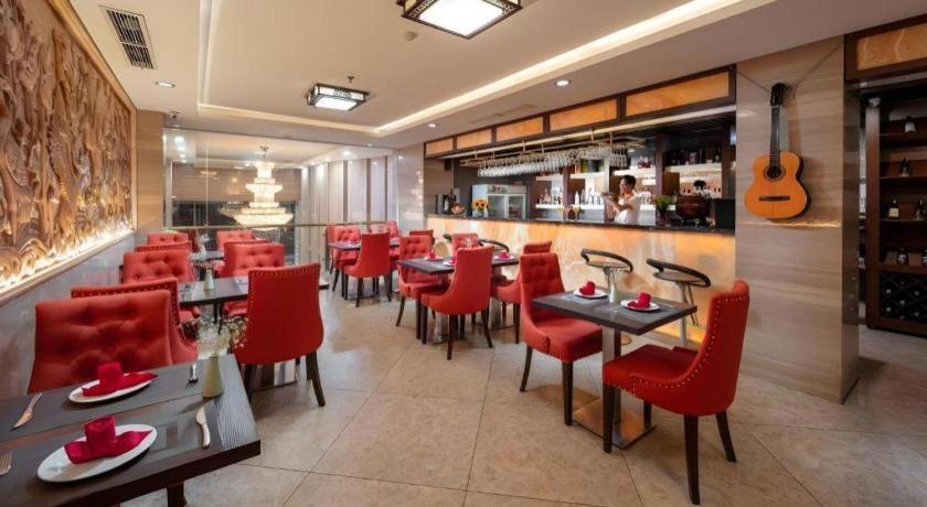 Bay Luxury -skylark - 15 Phan Dinh Phung Hotel Hanoi