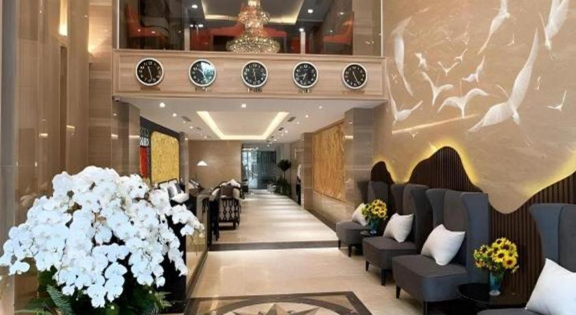 Bay Luxury -skylark - 15 Phan Dinh Phung