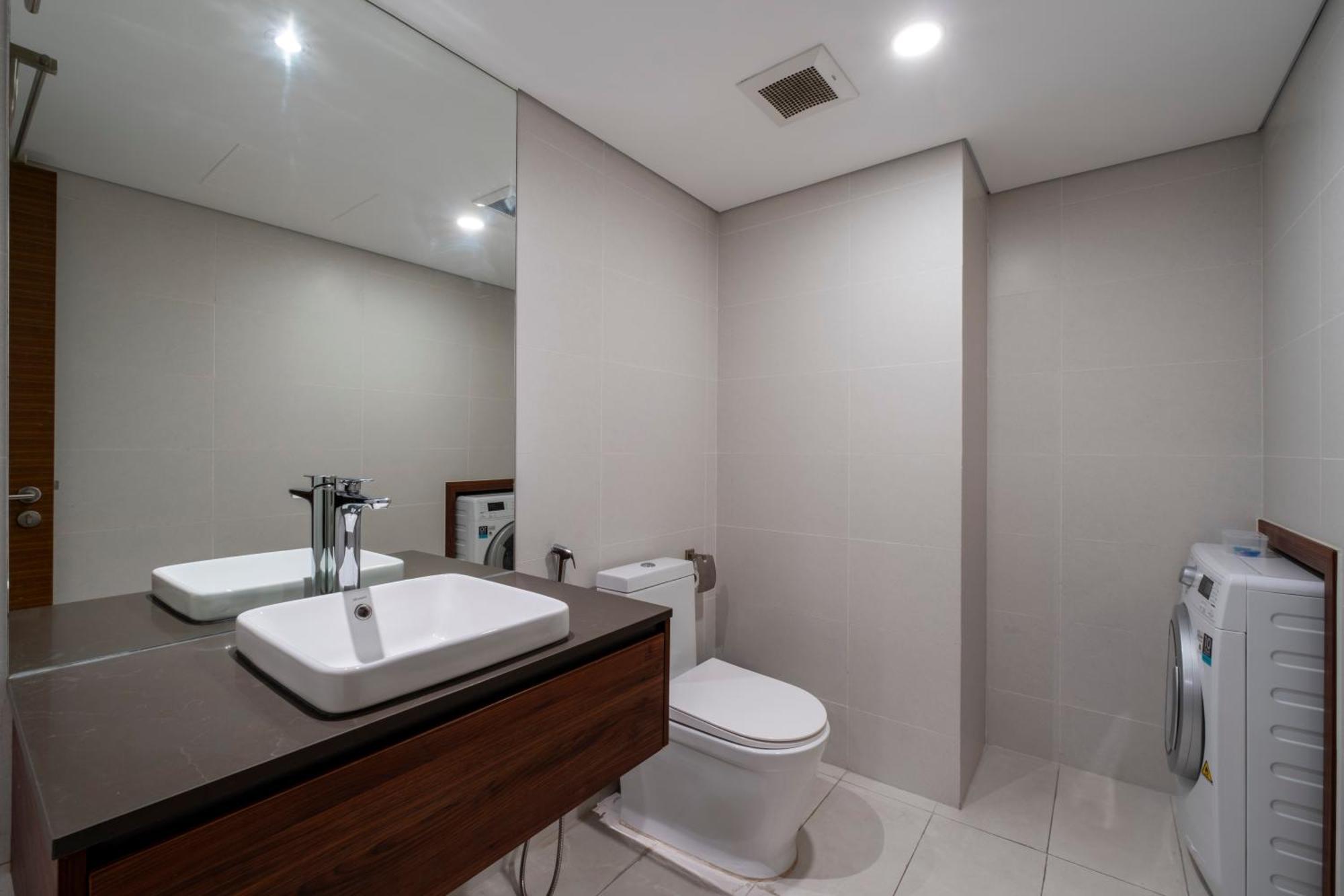 Pentstudio_5stars_westlake_luxury * Hanoi